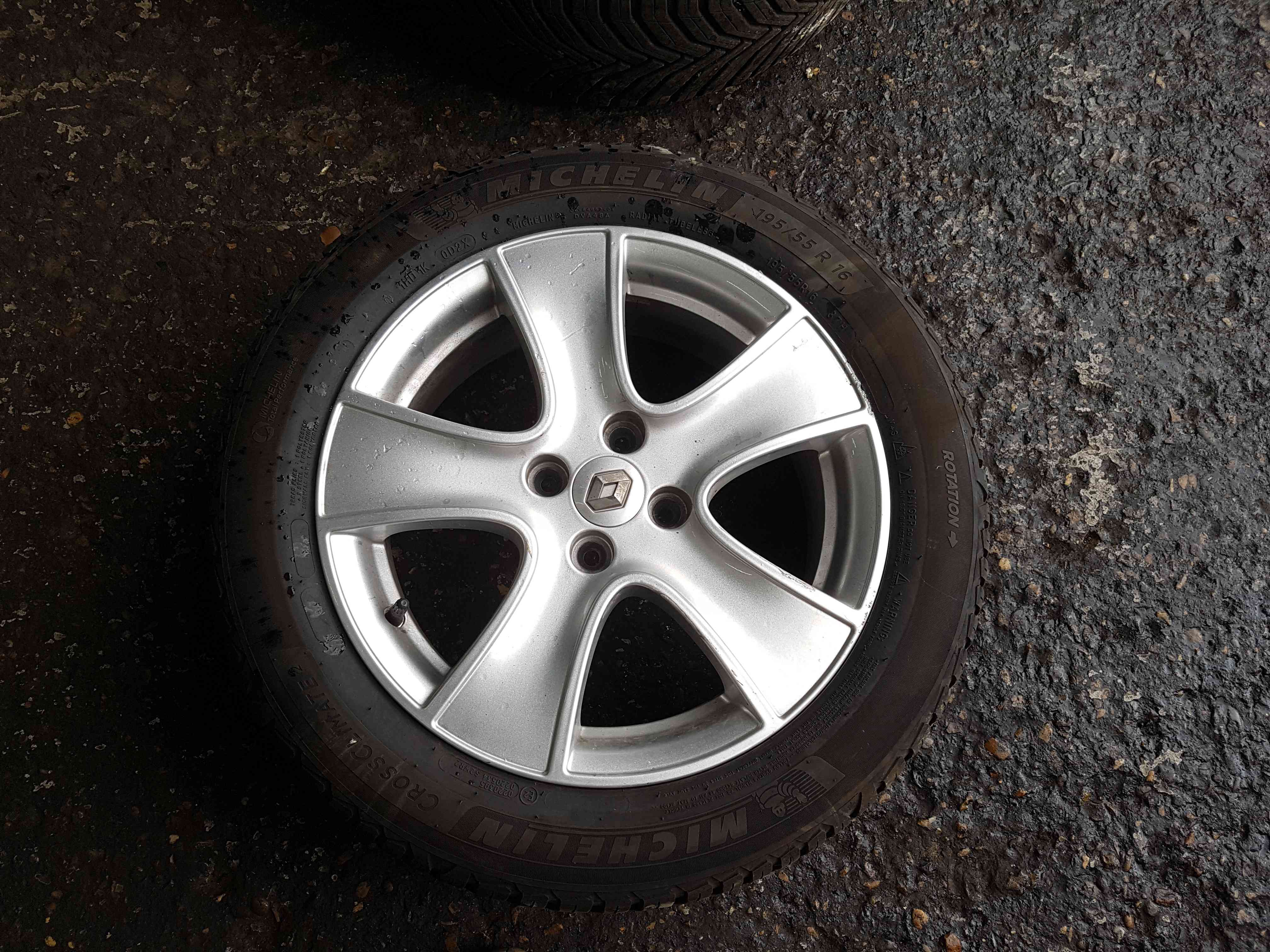 Renault Clio MK4 2013-2019 Passion Alloy Wheel + Tyre 195 55 16 6Mm 4/5