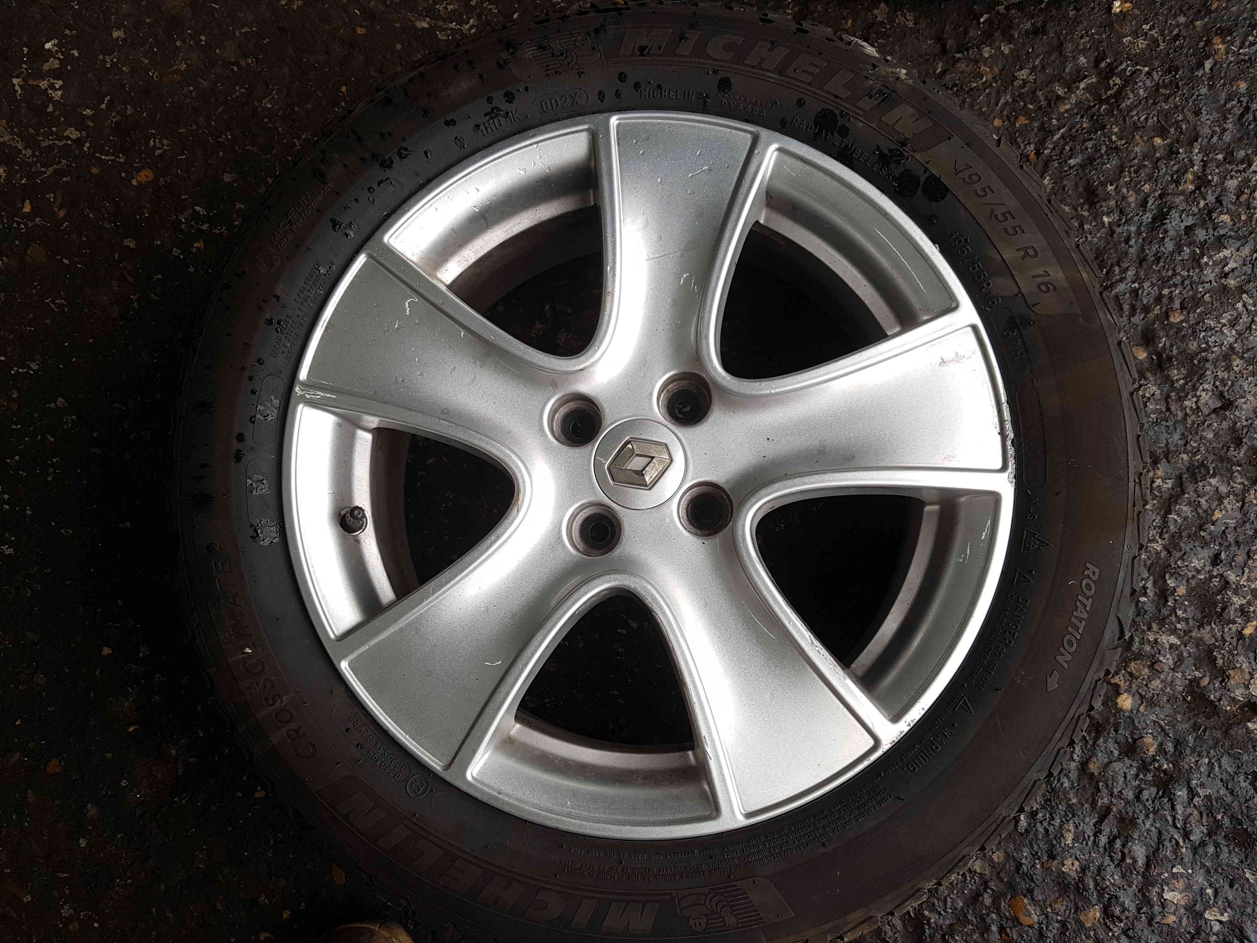 Thumb 4 Renault Clio MK4 2013-2019 Passion Alloy Wheel + Tyre 195 55 16 6Mm 4/5