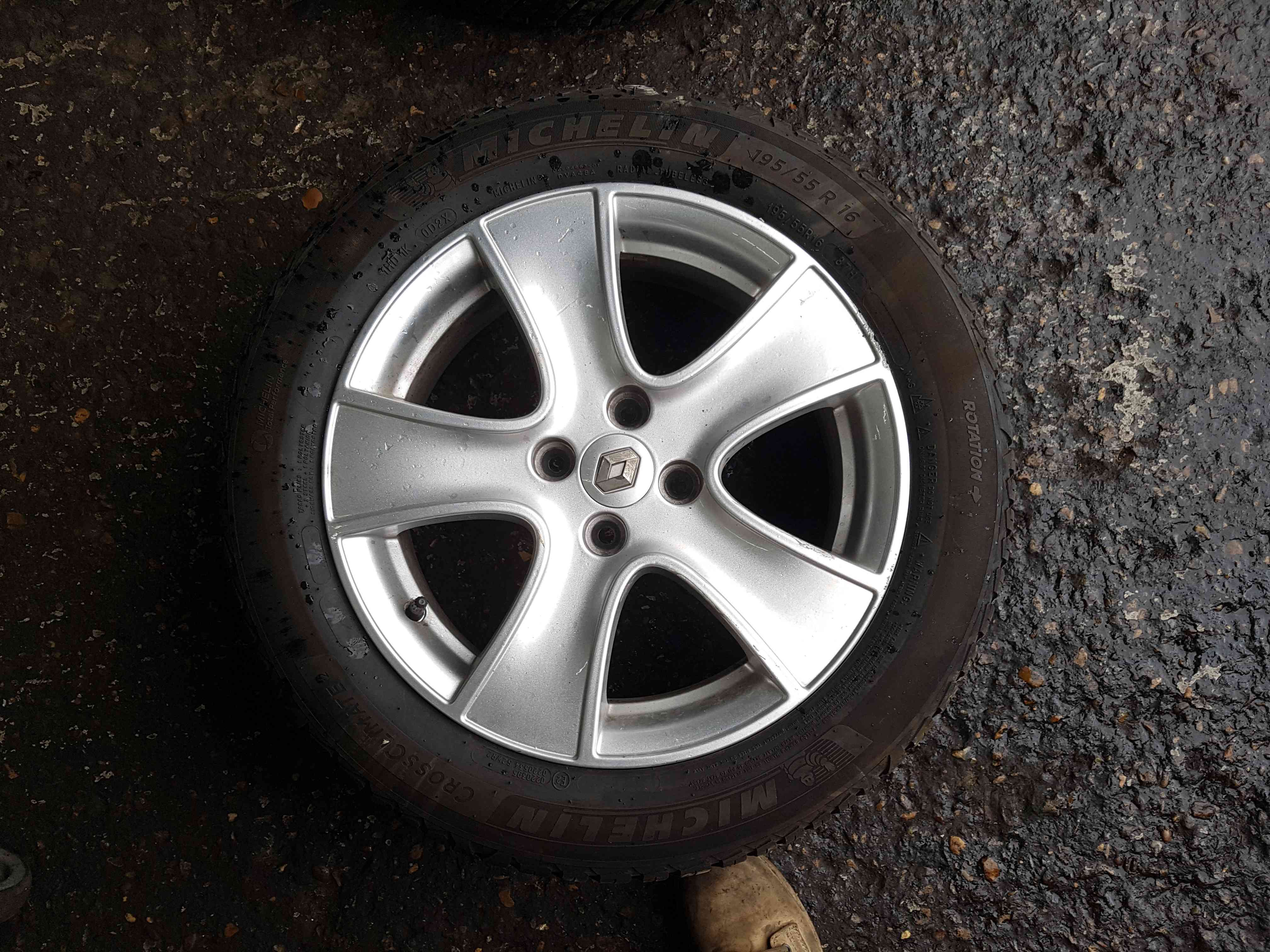 Thumb 7 Renault Clio MK4 2013-2019 Passion Alloy Wheel + Tyre 195 55 16 6Mm 4/5