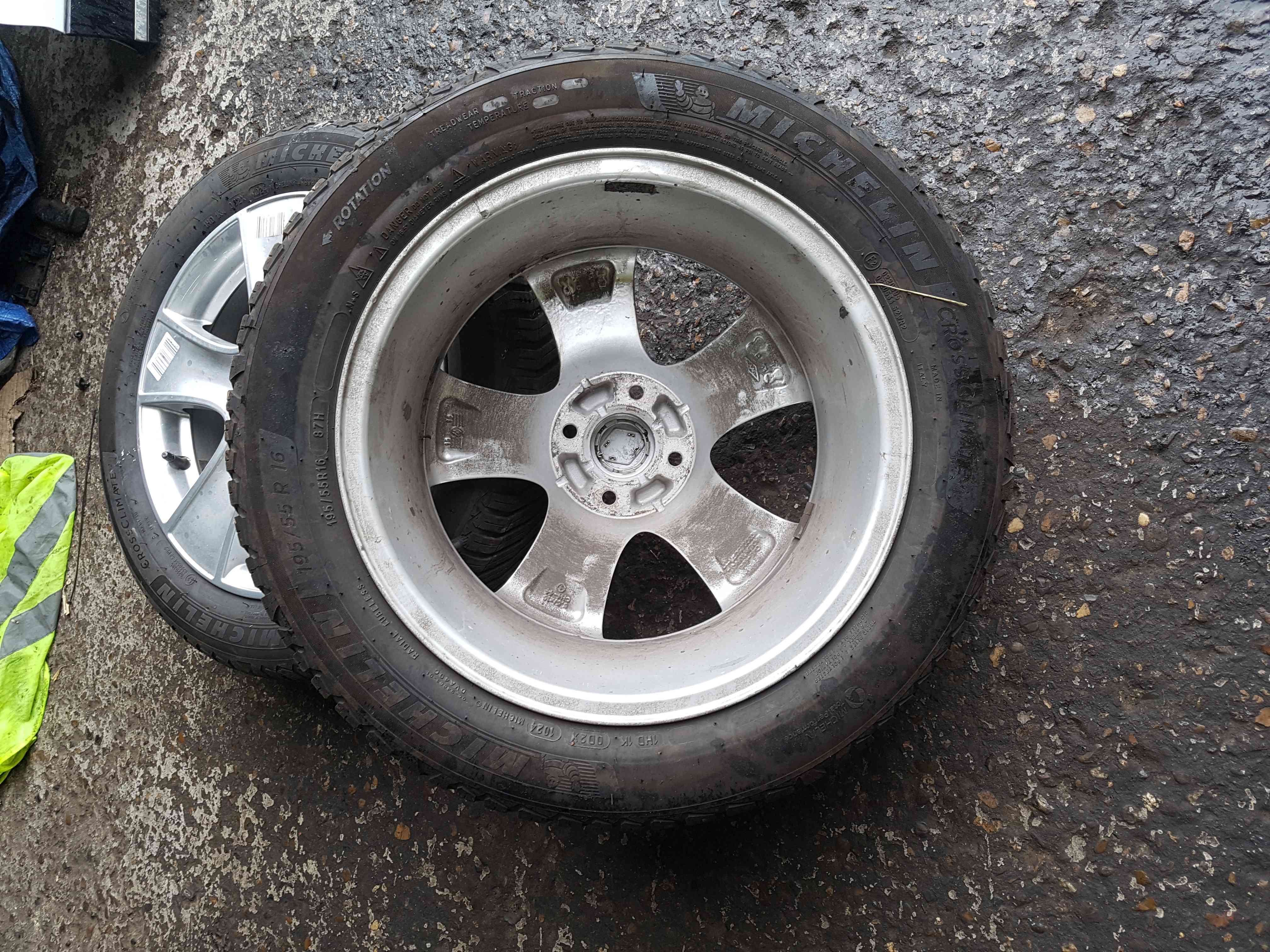 Thumb 8 Renault Clio MK4 2013-2019 Passion Alloy Wheel + Tyre 195 55 16 6Mm 4/5