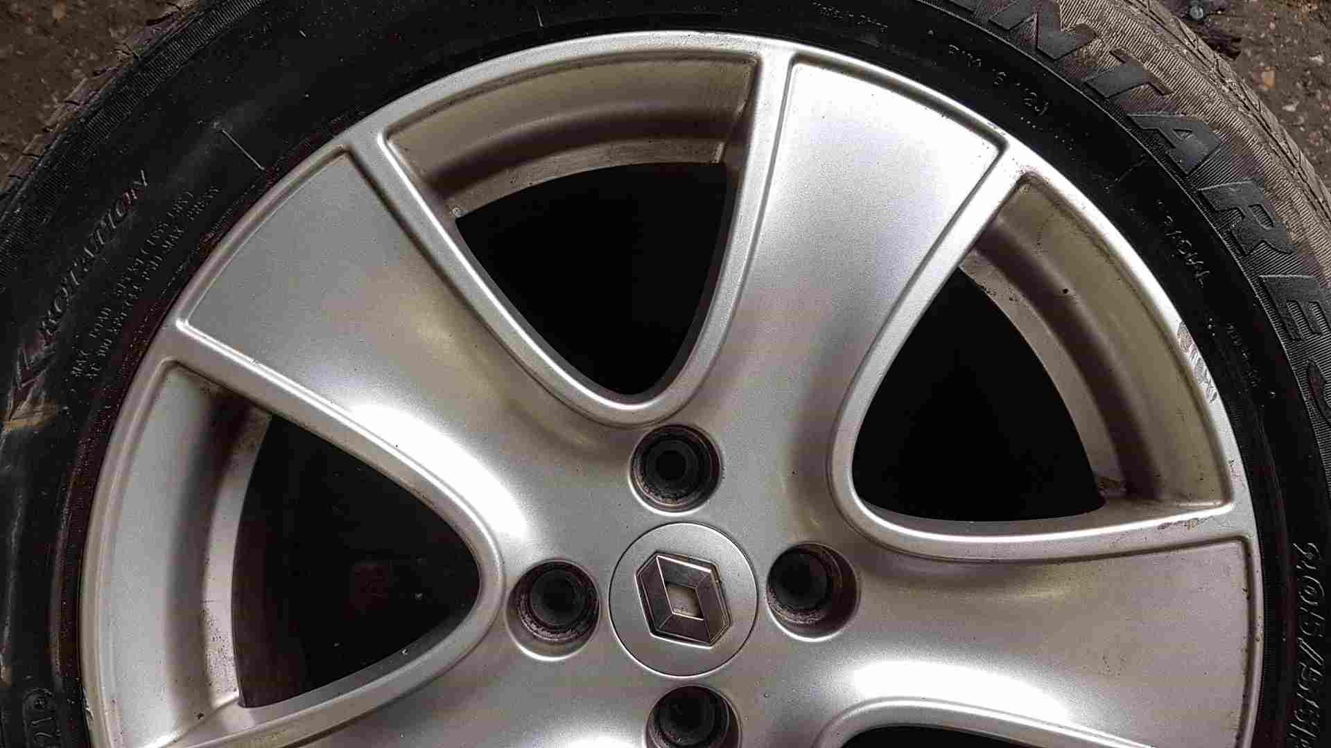 Thumb 4 Renault Clio MK4 2013-2019 Passion Alloy Wheel   Tyre 205 55 16 6Mm 4/5