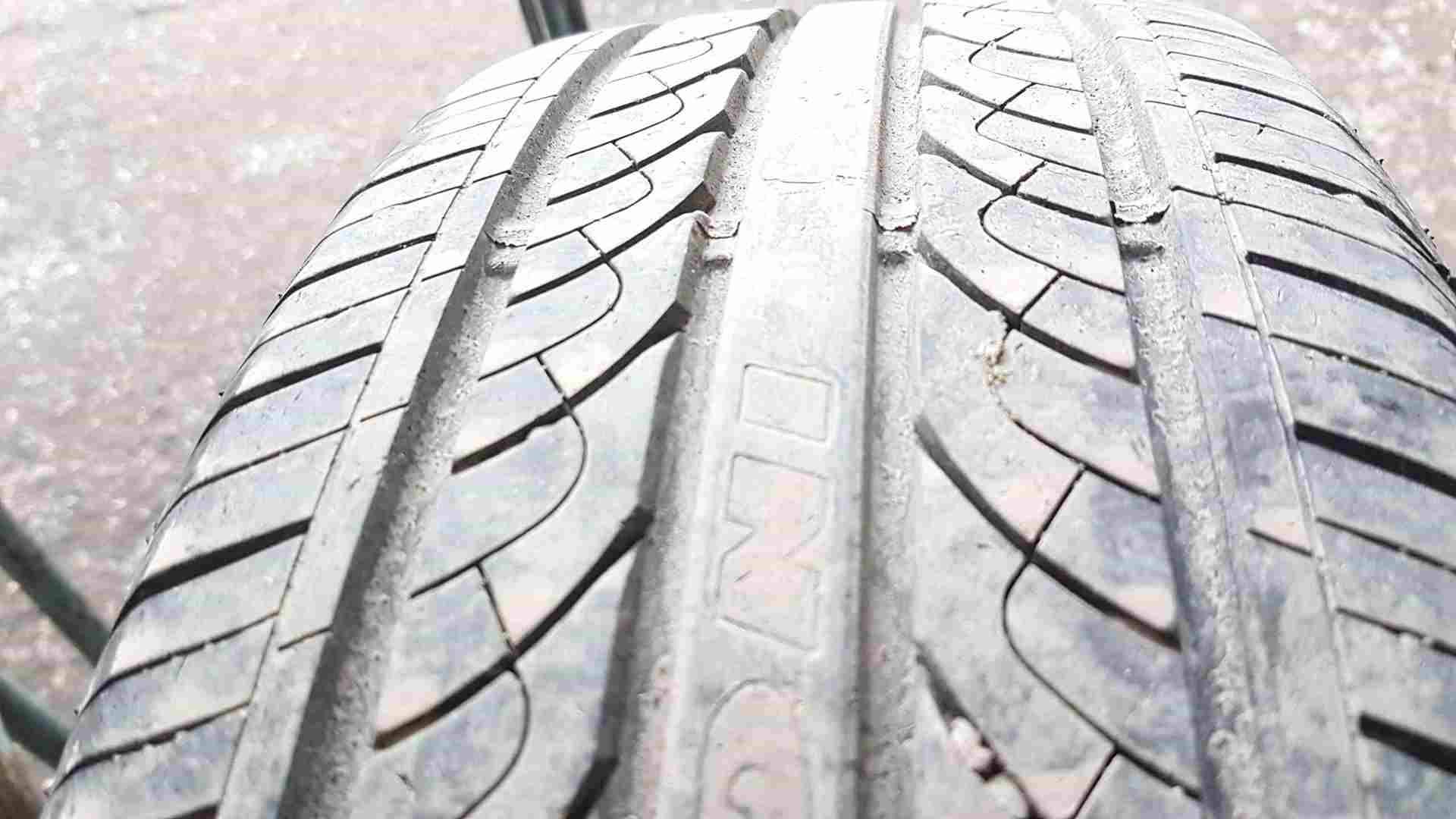 Thumb 6 Renault Clio MK4 2013-2019 Passion Alloy Wheel   Tyre 205 55 16 6Mm 4/5