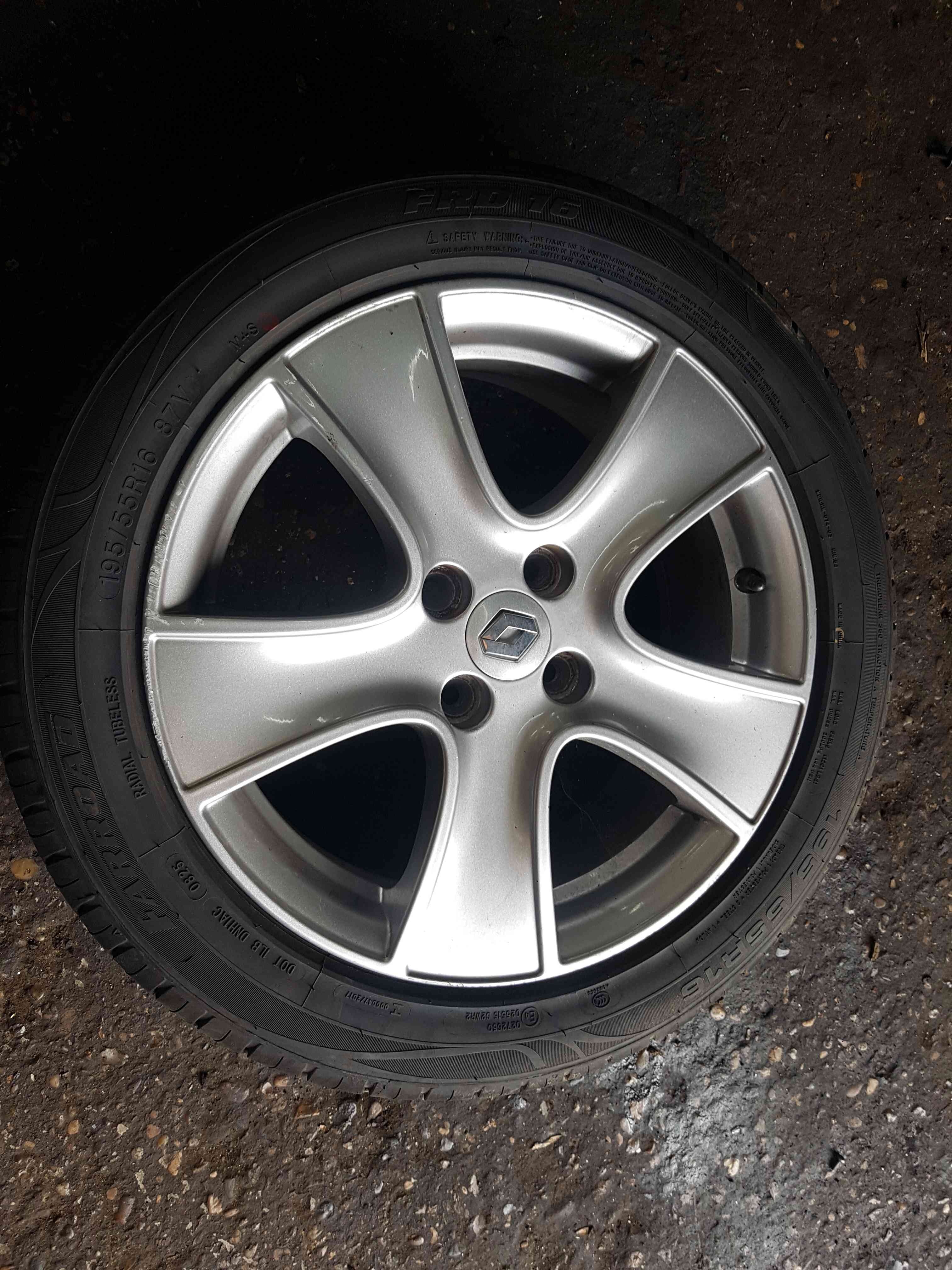 Thumb 6 Renault Clio MK4 2013-2019 Passion Alloy Wheel + Tyre 195 55 16 7Mm 3/5