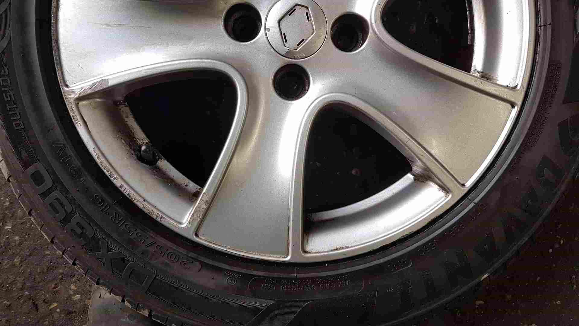 Thumb 3 Renault Clio MK4 2013-2019 Passion Alloy Wheel + Tyre 205 55 16 7Mm 4/5