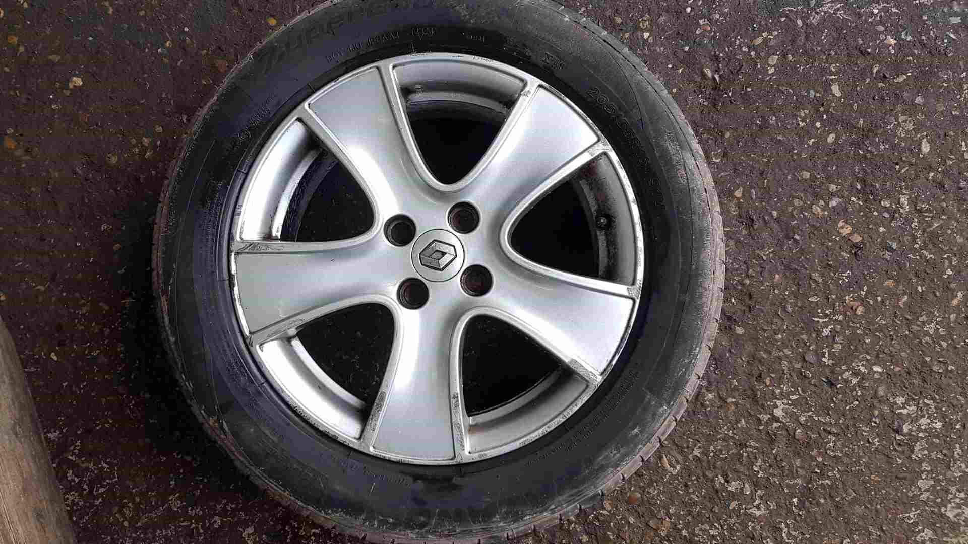 Thumb 7 Renault Clio MK4 2013-2019 Passion Alloy Wheel + Tyre 205 55 16 6Mm 3/5