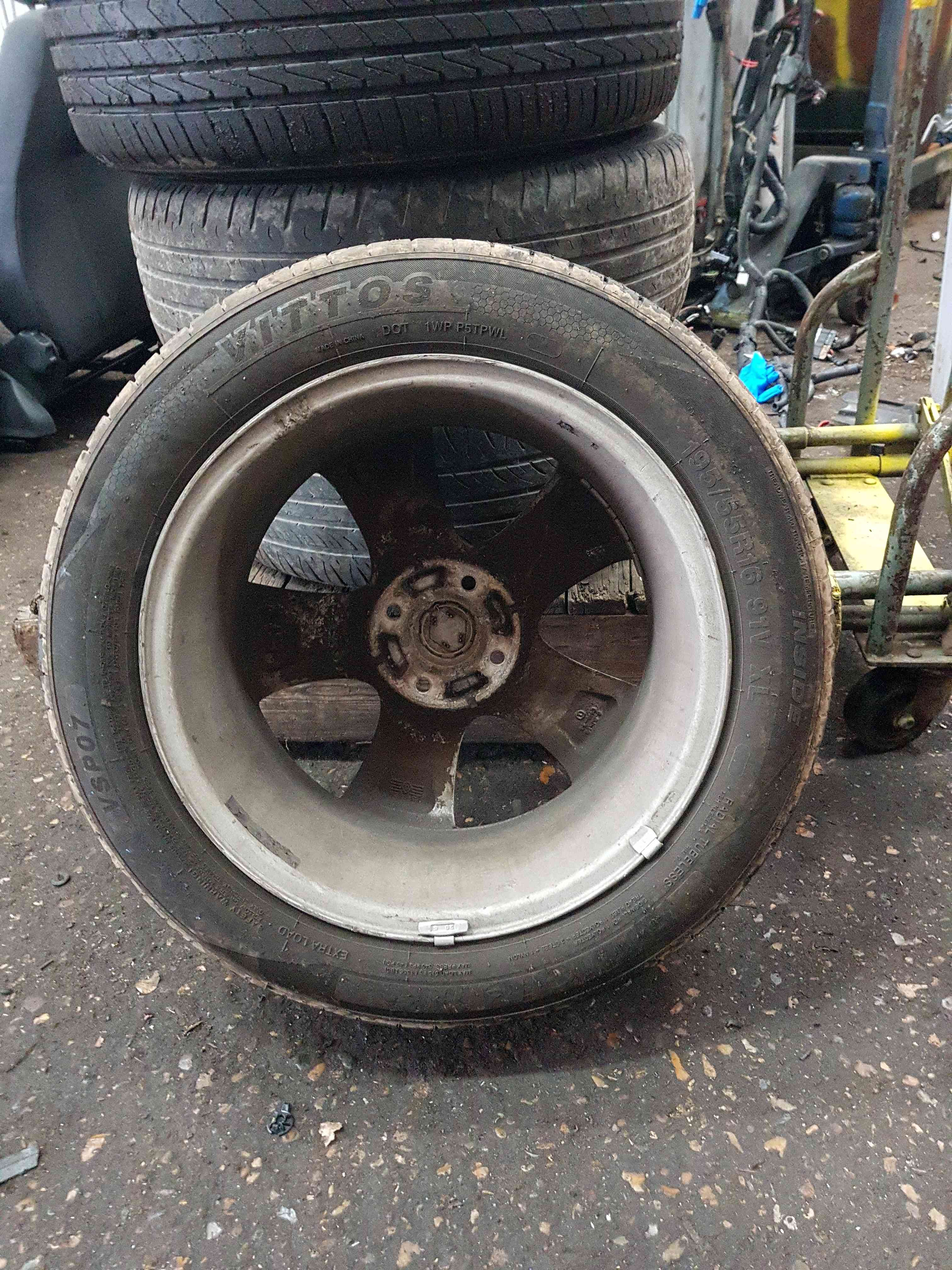 Thumb 9 Renault Clio MK4 2013-2019 Passion Alloy Wheel 16Inch 2/5 103006502R