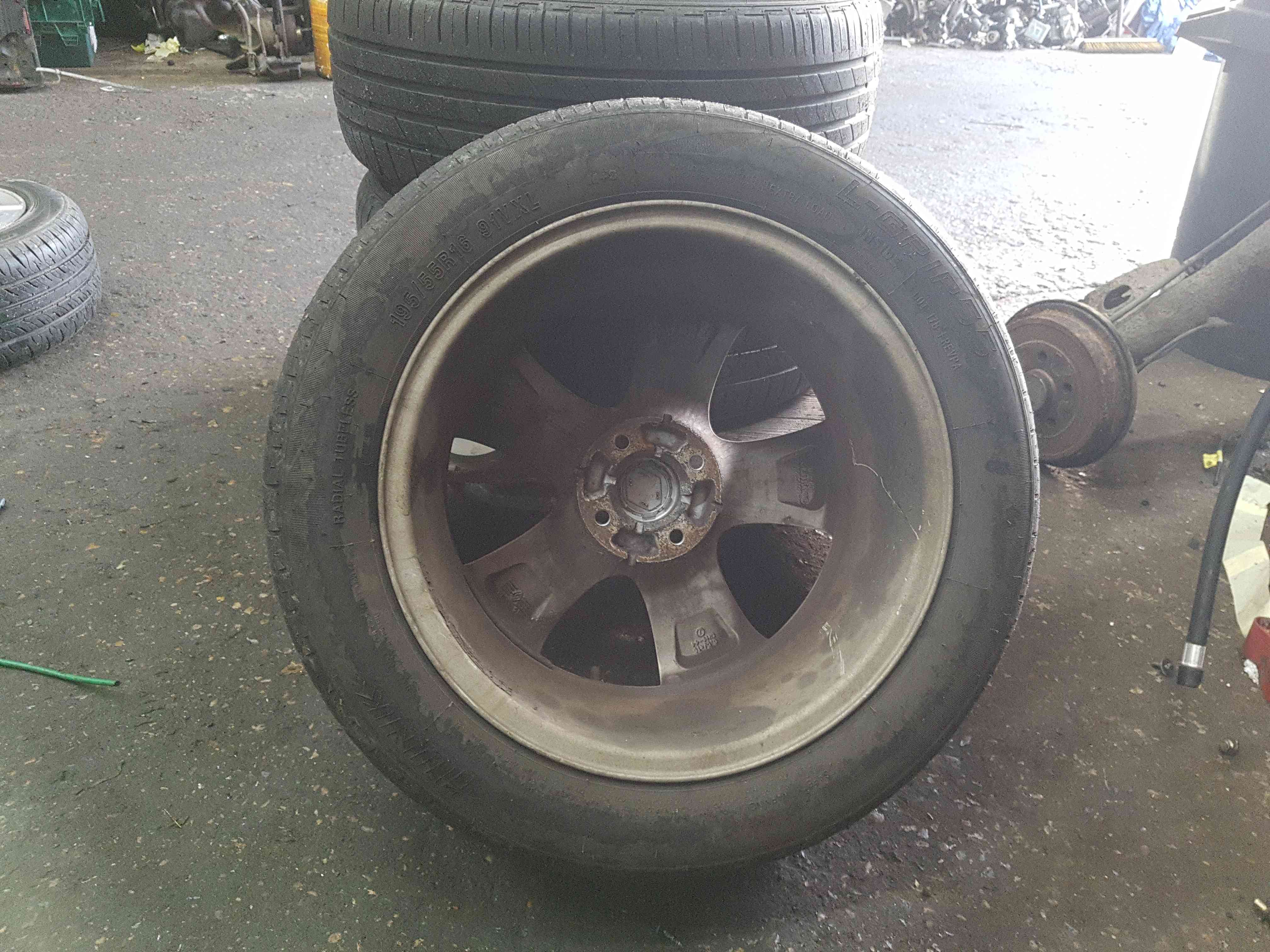 Thumb 4 Renault Clio MK4 2013-2019 Passion Alloy Wheel 16Inch 403006502R 4/5