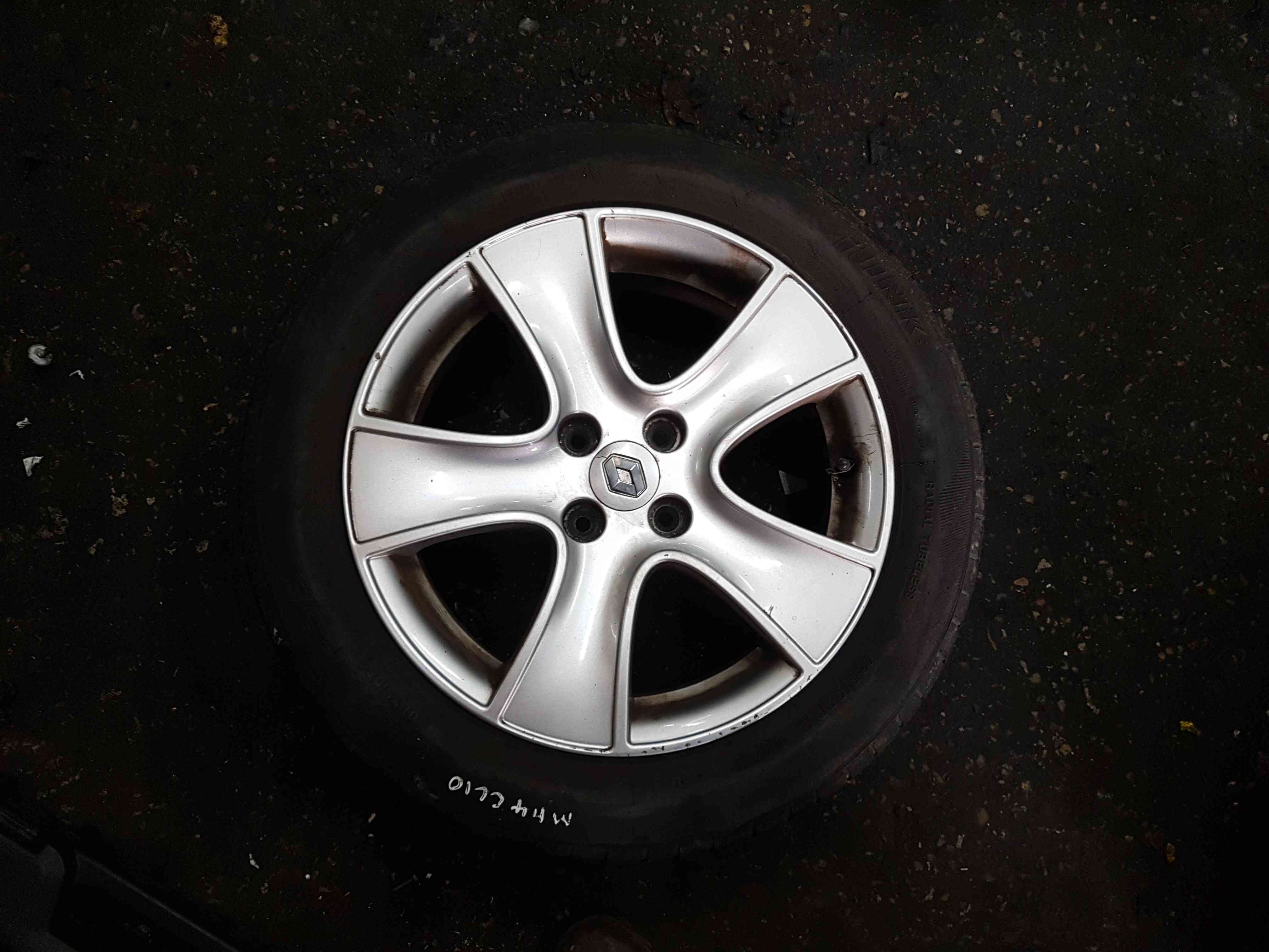 Thumb 7 Renault Clio MK4 2013-2019 Passion Alloy Wheel 16Inch 403006502R 4/5