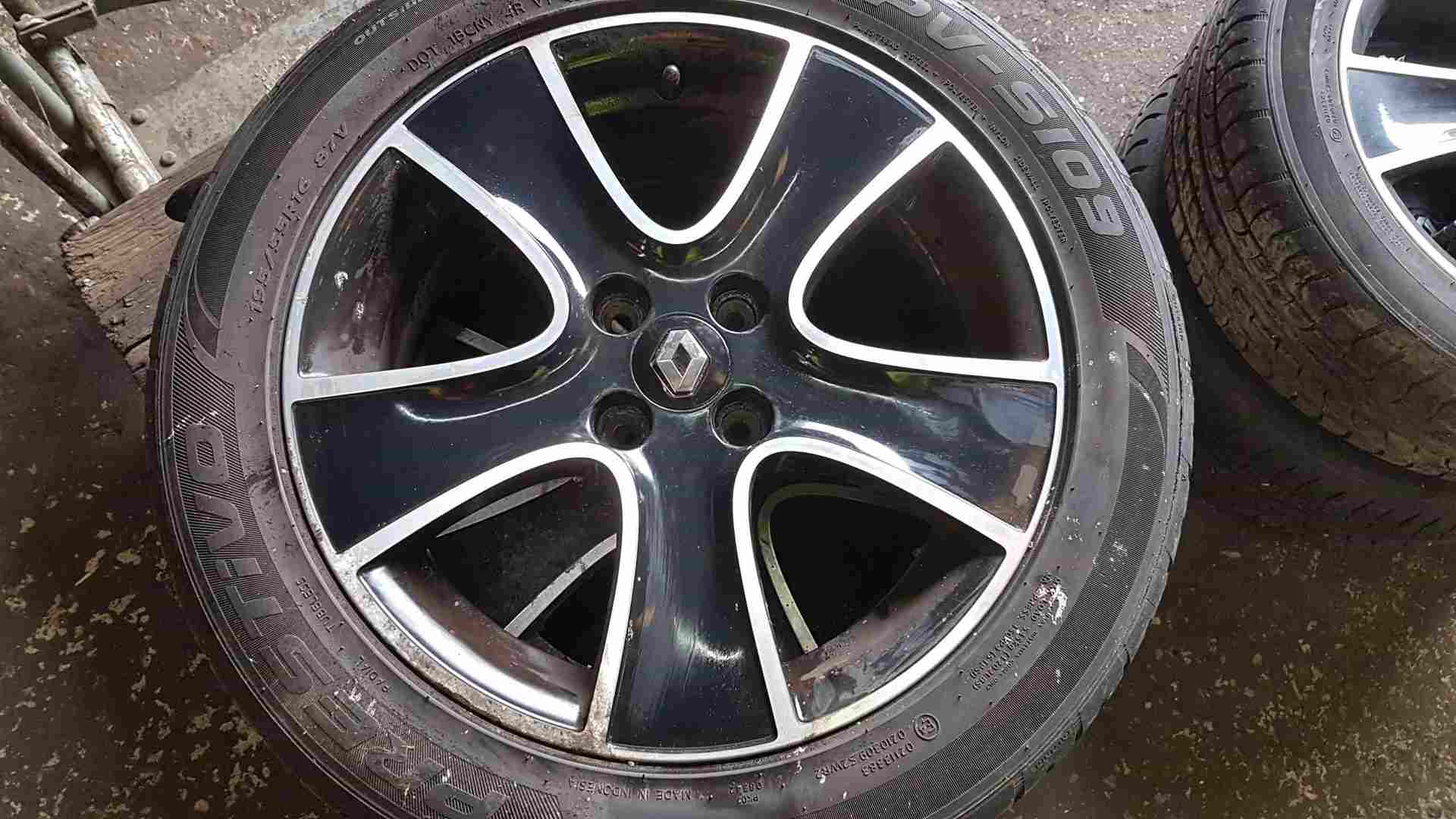Thumb 5 Renault Clio MK4 2013-2019 Passion Alloy Wheel Chrome Black + Tyre 195 55 16 4Mm
