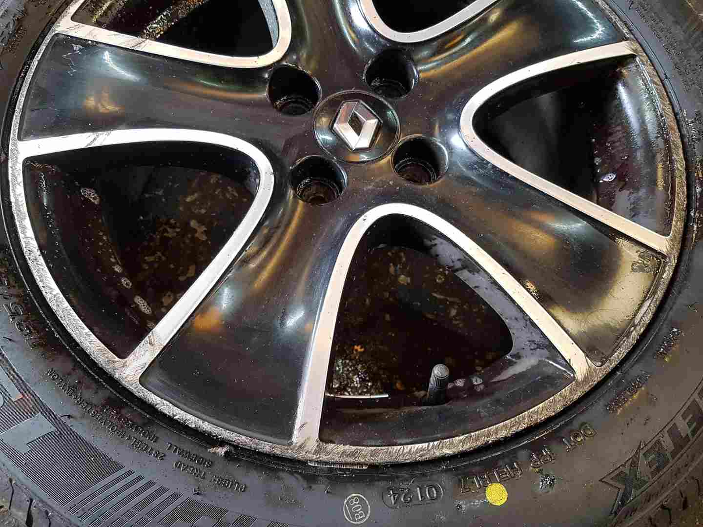 Thumb 3 Renault Clio MK4 2013-2019 Passion Alloy Wheel Chrome Black + Tyre 195 55 16 6Mm