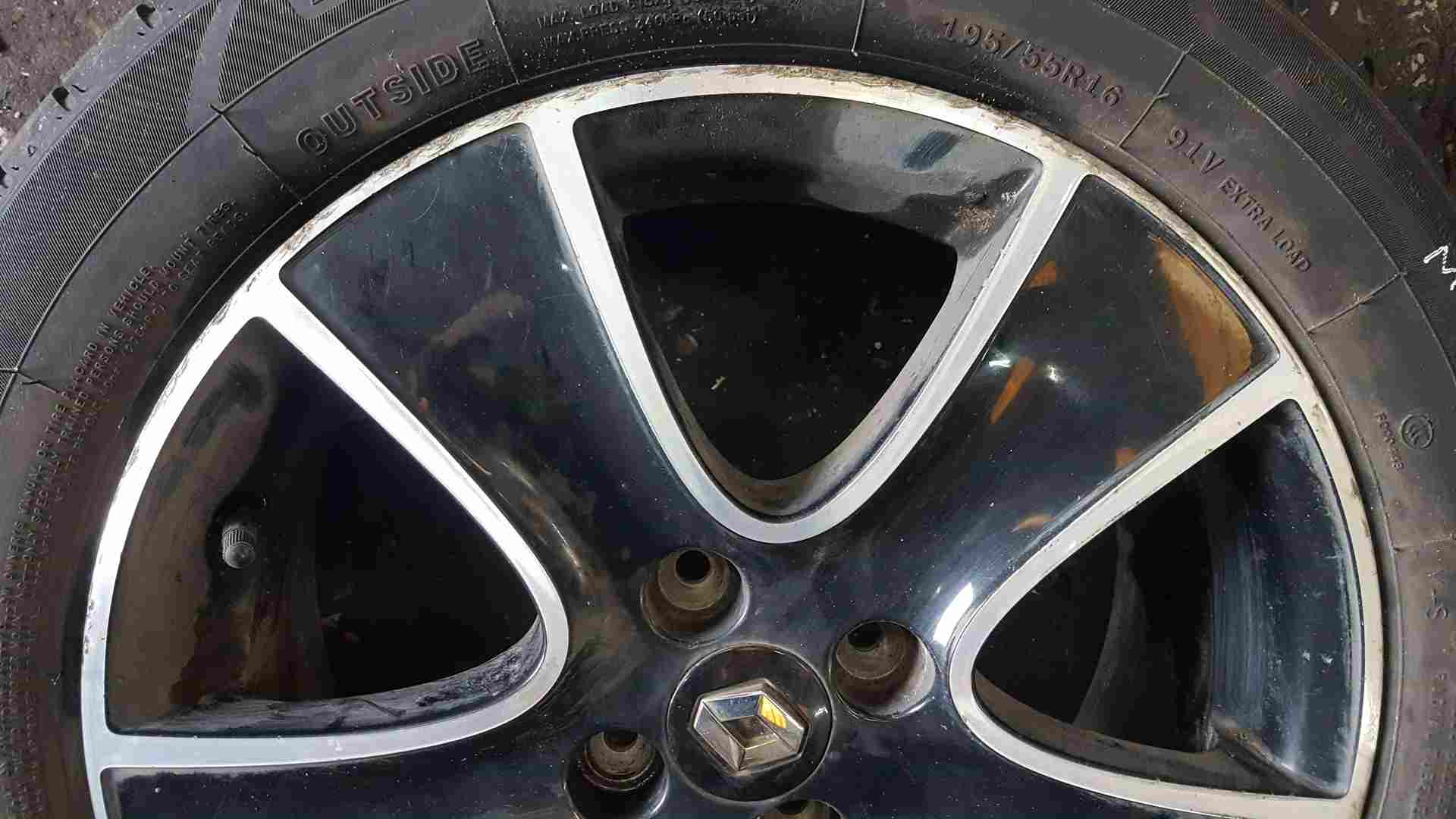 Thumb 3 Renault Clio MK4 2013-2019 Passion Alloy Wheel Chrome Black + Tyre 195 55 16 6Mm