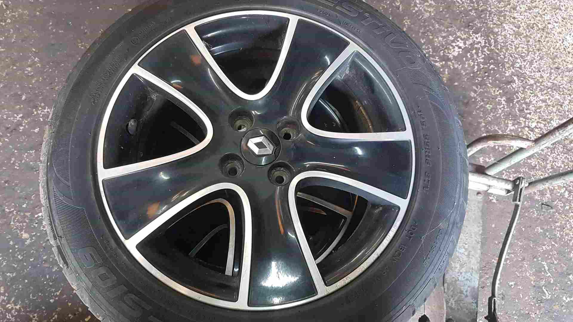 Thumb 5 Renault Clio MK4 2013-2019 Passion Alloy Wheel Chrome Black + Tyre 195 55 16 6Mm