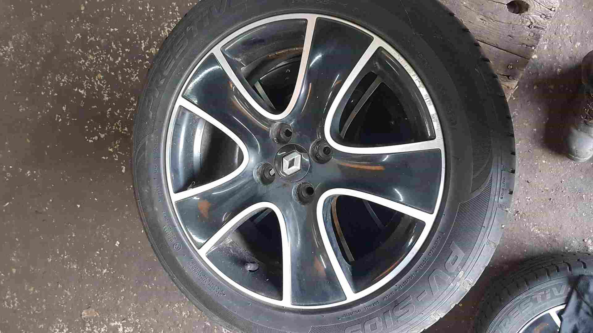 Thumb 8 Renault Clio MK4 2013-2019 Passion Alloy Wheel Chrome Black + Tyre 195 55 16 6Mm