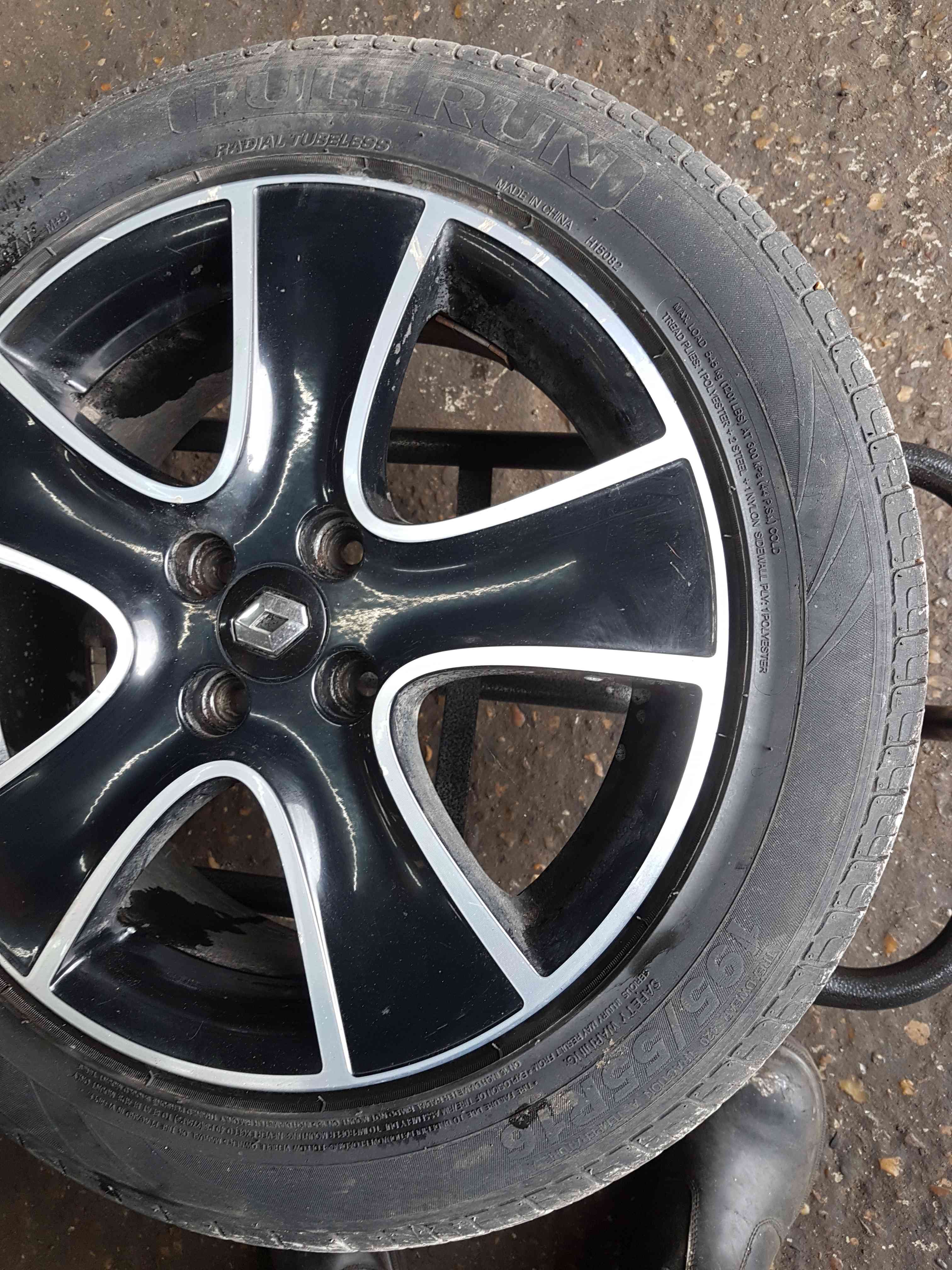 Thumb 4 Renault Clio MK4 2013-2019 Passion Alloy Wheel Chrome Black + Tyre 195 55 16 6Mm