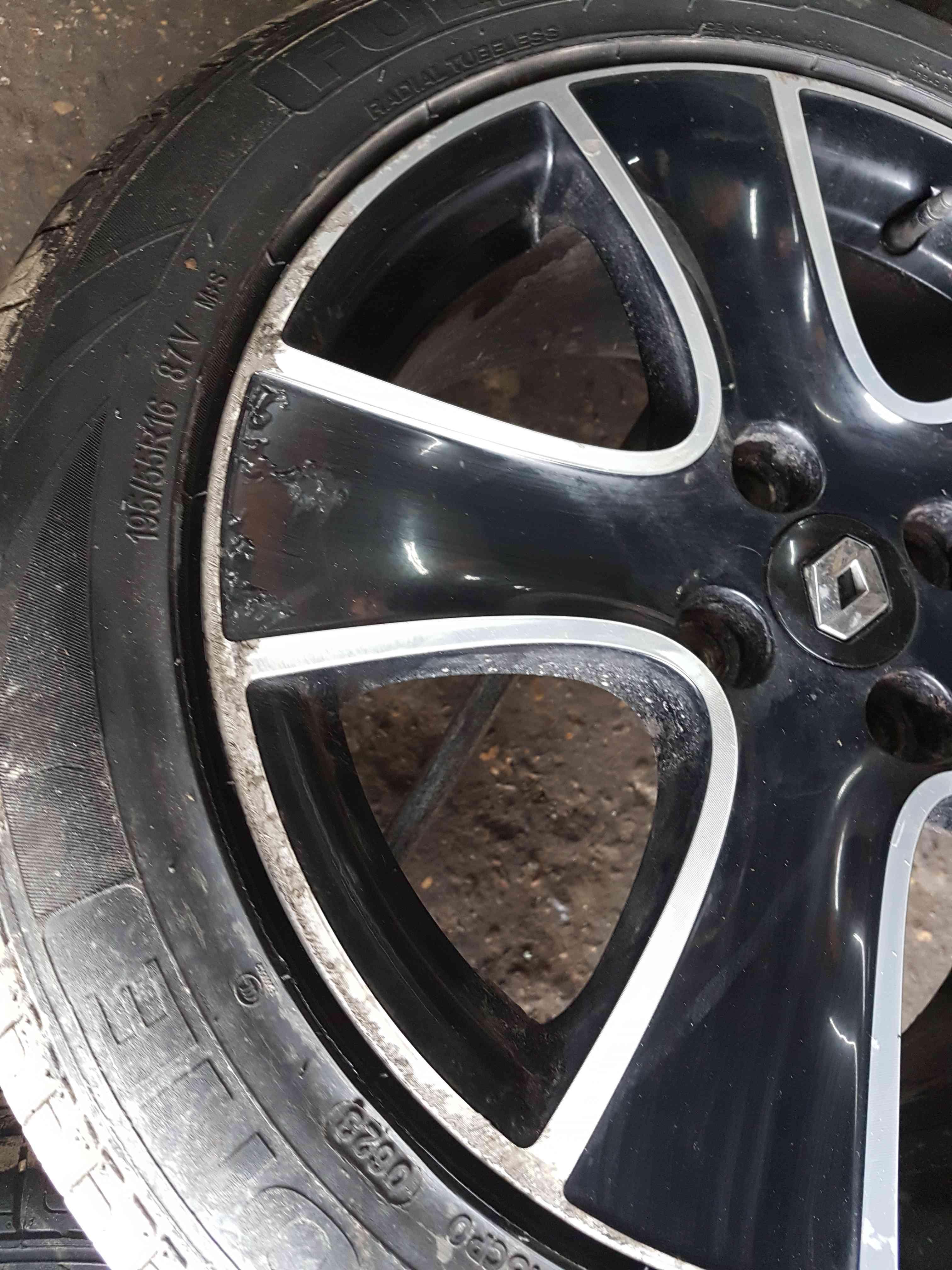 Thumb 5 Renault Clio MK4 2013-2019 Passion Alloy Wheel Chrome Black + Tyre 195 55 16 6Mm