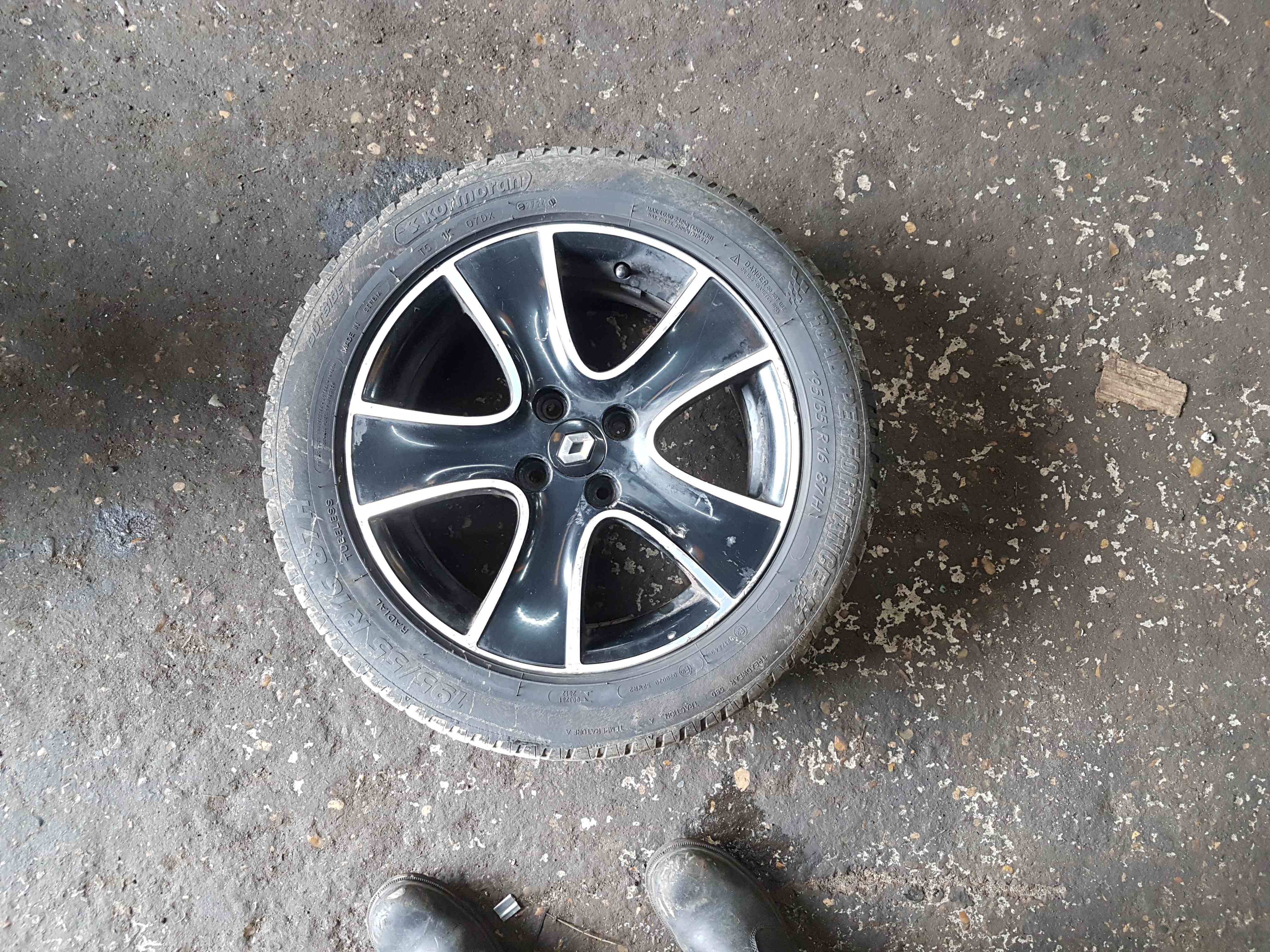 Thumb 9 Renault Clio MK4 2013-2019 Passion Alloy Wheel Chrome Black + Tyre 195 55 16 6Mm