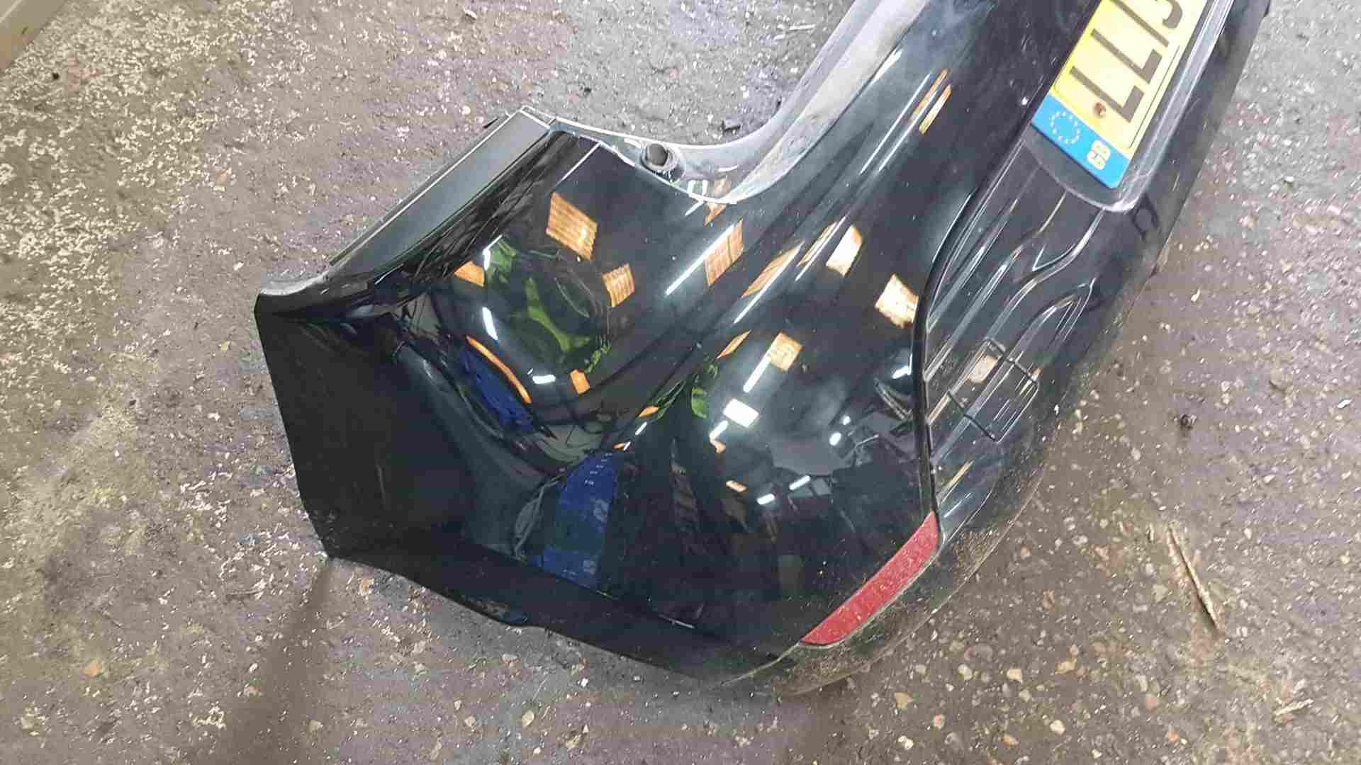 Thumb 2 Renault Clio MK4 2013-2019 Rear Bumper Black TEGNE Scratched