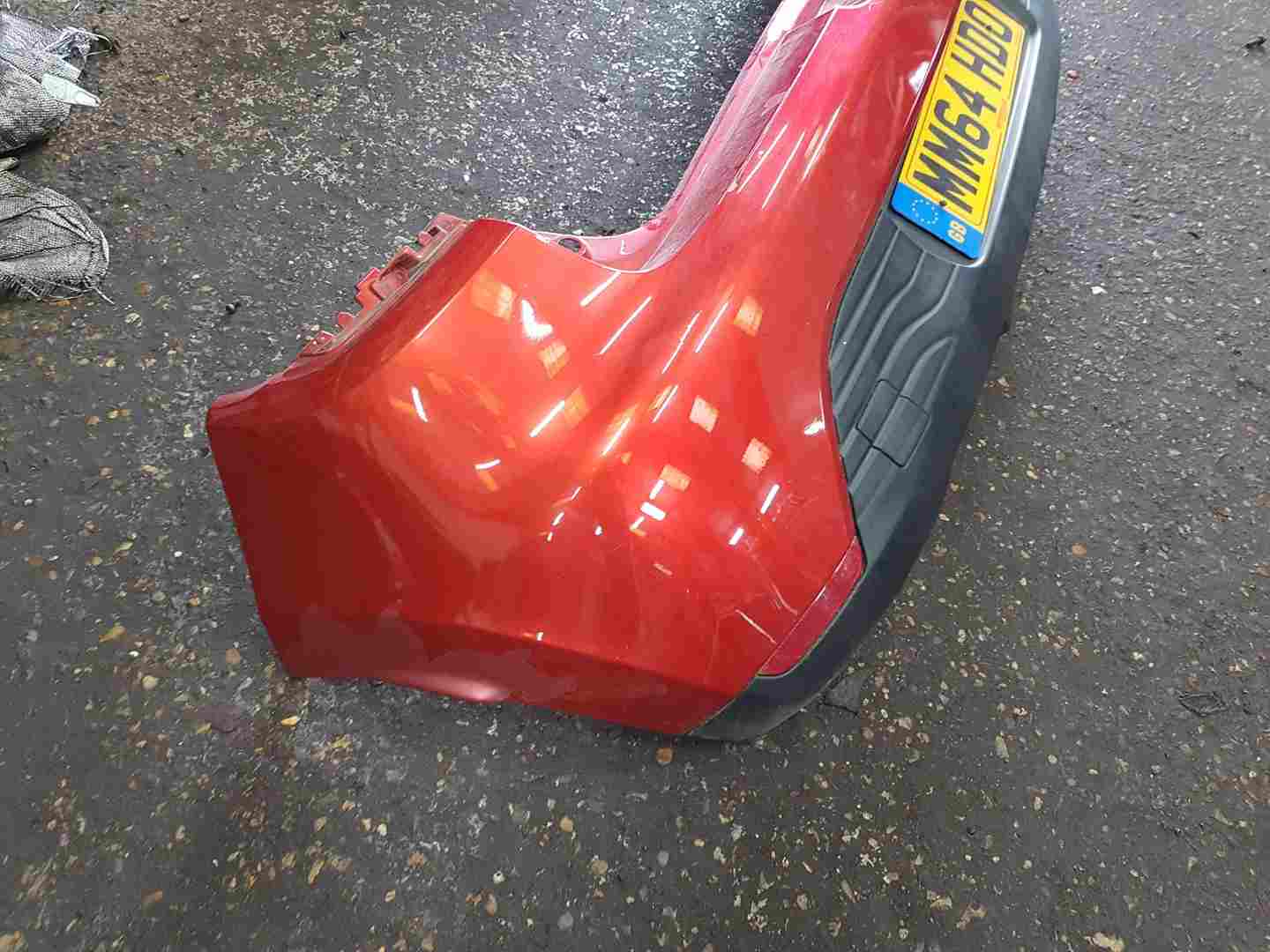 Thumb 3 Renault Clio MK4 2013-2019 Rear Bumper RED Tennp some laquer peel