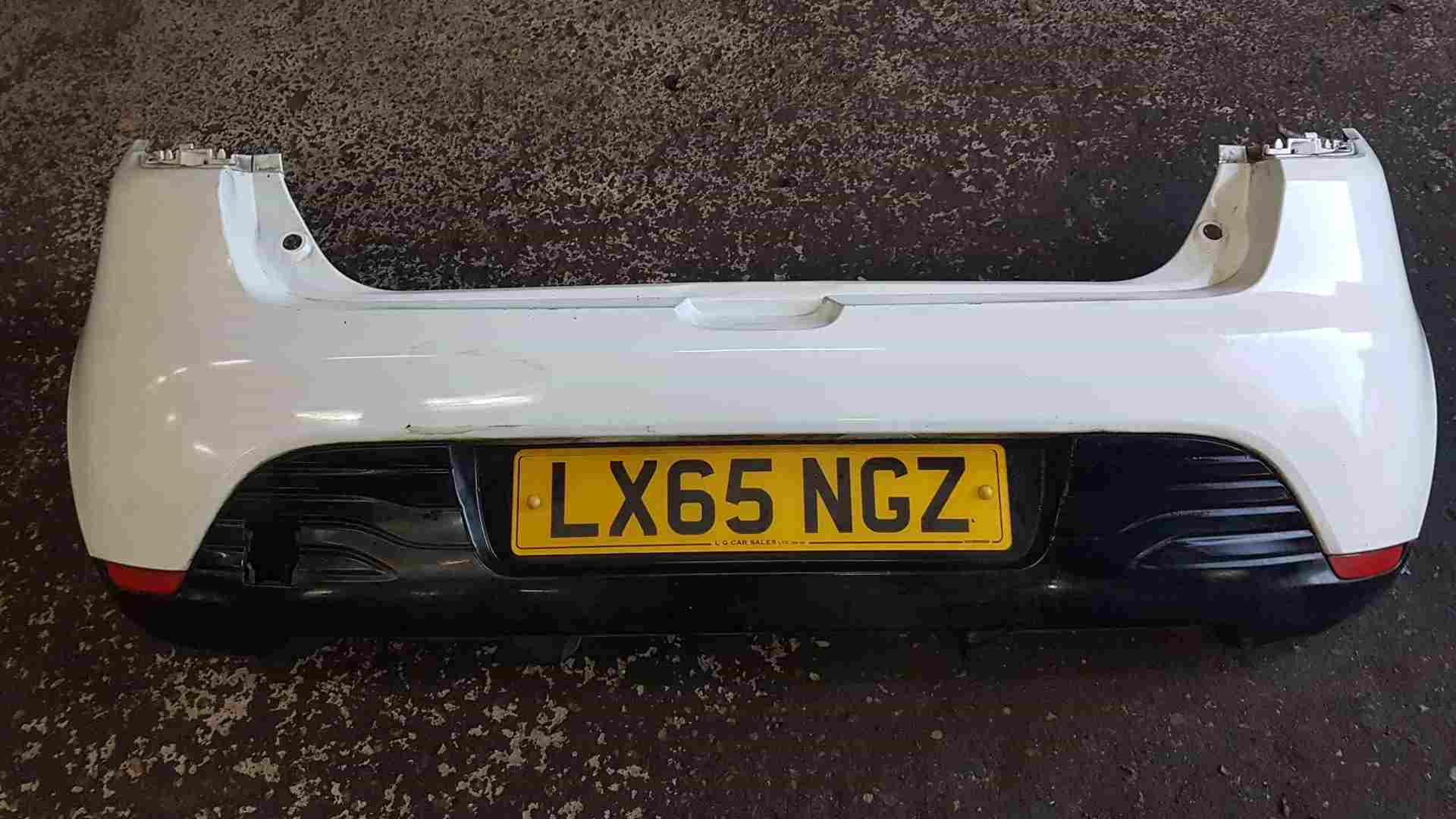 Thumb 9 Renault Clio MK4 2013-2019 Rear Bumper White Ov369 