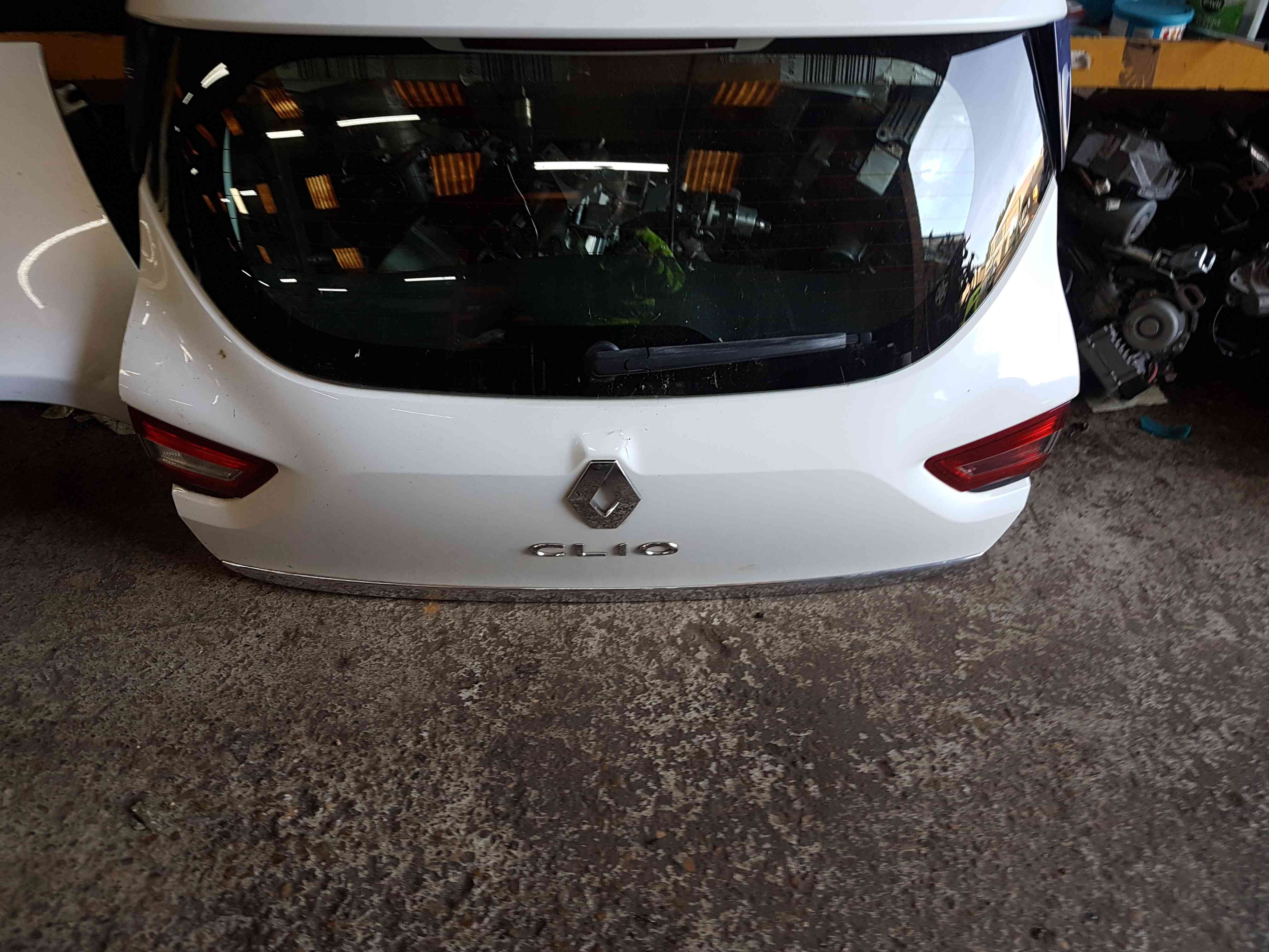 Thumb 4 Renault Clio MK4 2013-2019 Rear Tailgate Boot White Ov369