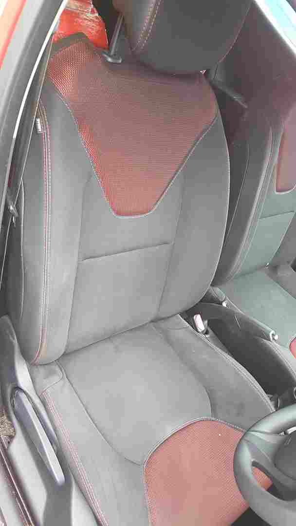 Thumb 2 Renault Clio MK4 2013-2019 Red Detail Front Seats Chairs ns os driver passenger