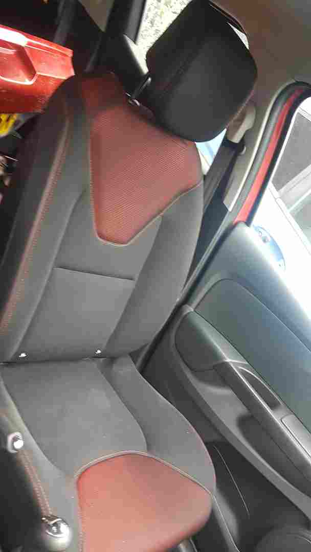Thumb 3 Renault Clio MK4 2013-2019 Red Detail Front Seats Chairs ns os driver passenger