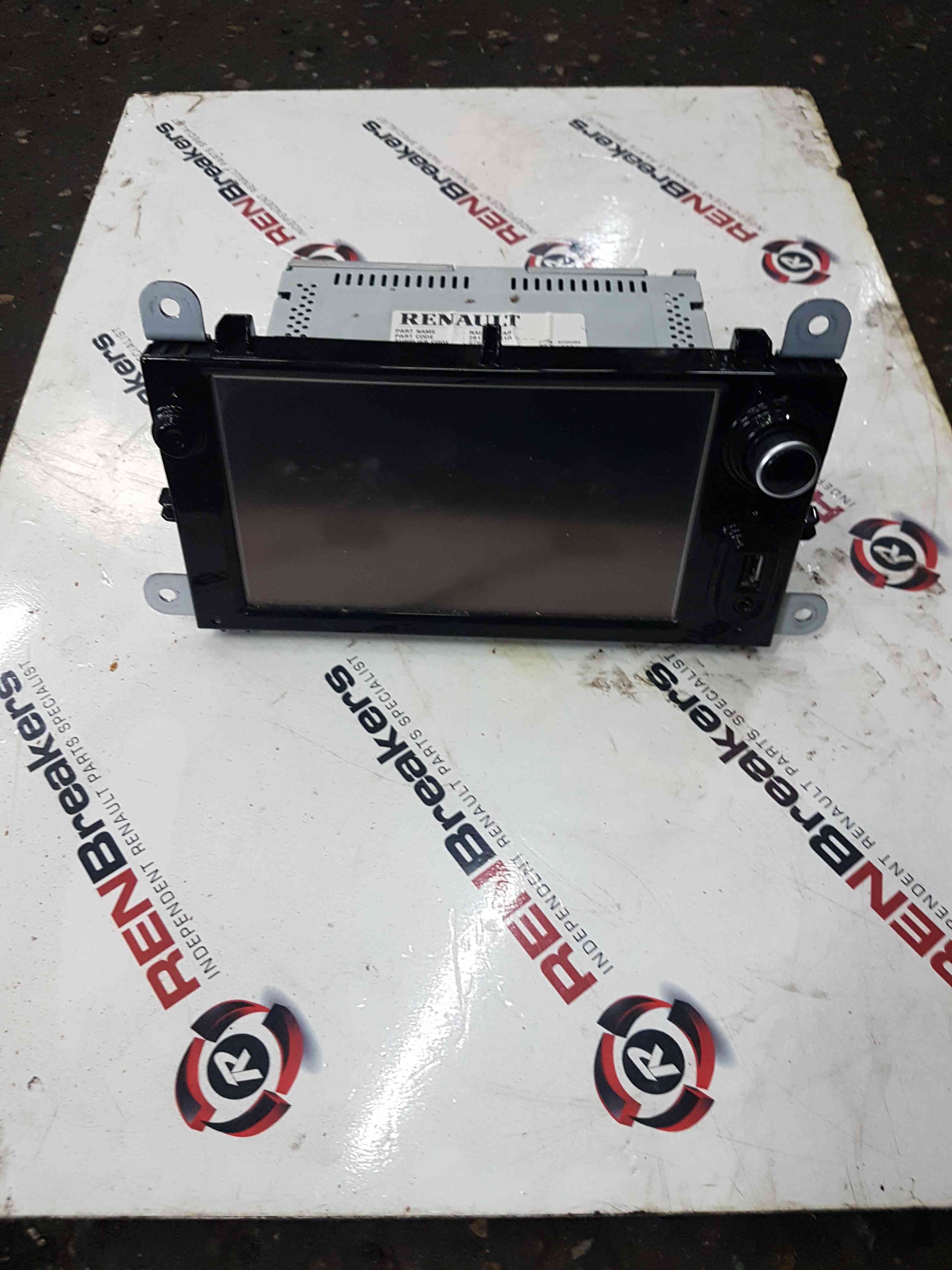 Thumb 4 Renault Clio MK4 2013-2019 SAT Nav Radio Stereo AUX Usb Screen Navigation