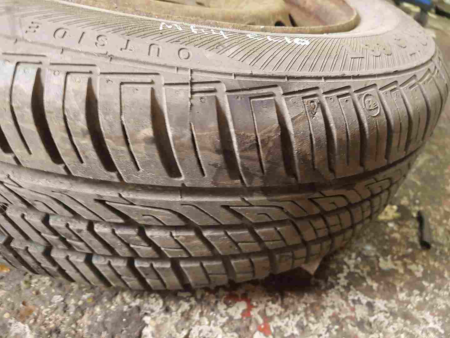 Thumb 4 Renault Clio MK4 2013-2019 Spare Steel Wheel RIM + Tyre 185 65 15 6Mm Tread 4/5