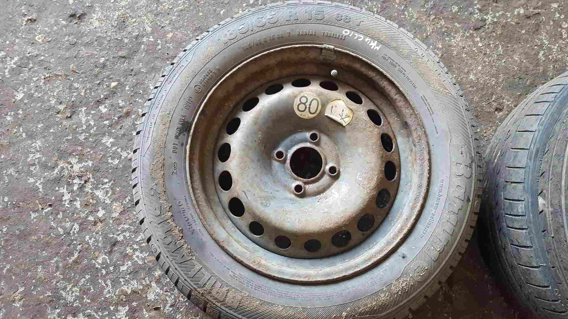 Thumb 2 Renault Clio MK4 2013-2019 Spare Steel Wheel RIM + Tyre 185 65 15 8Mm Tread 3/5