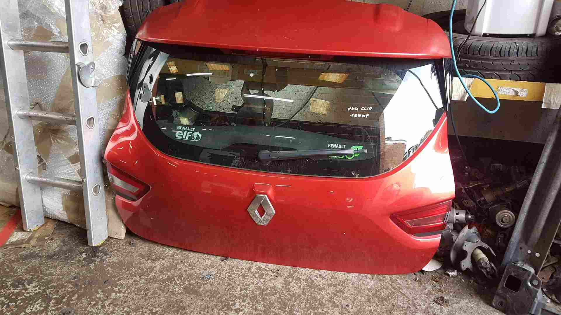Thumb 3 Renault Clio MK4 2013-2019 Tailgate Boot Door RED Tennp
