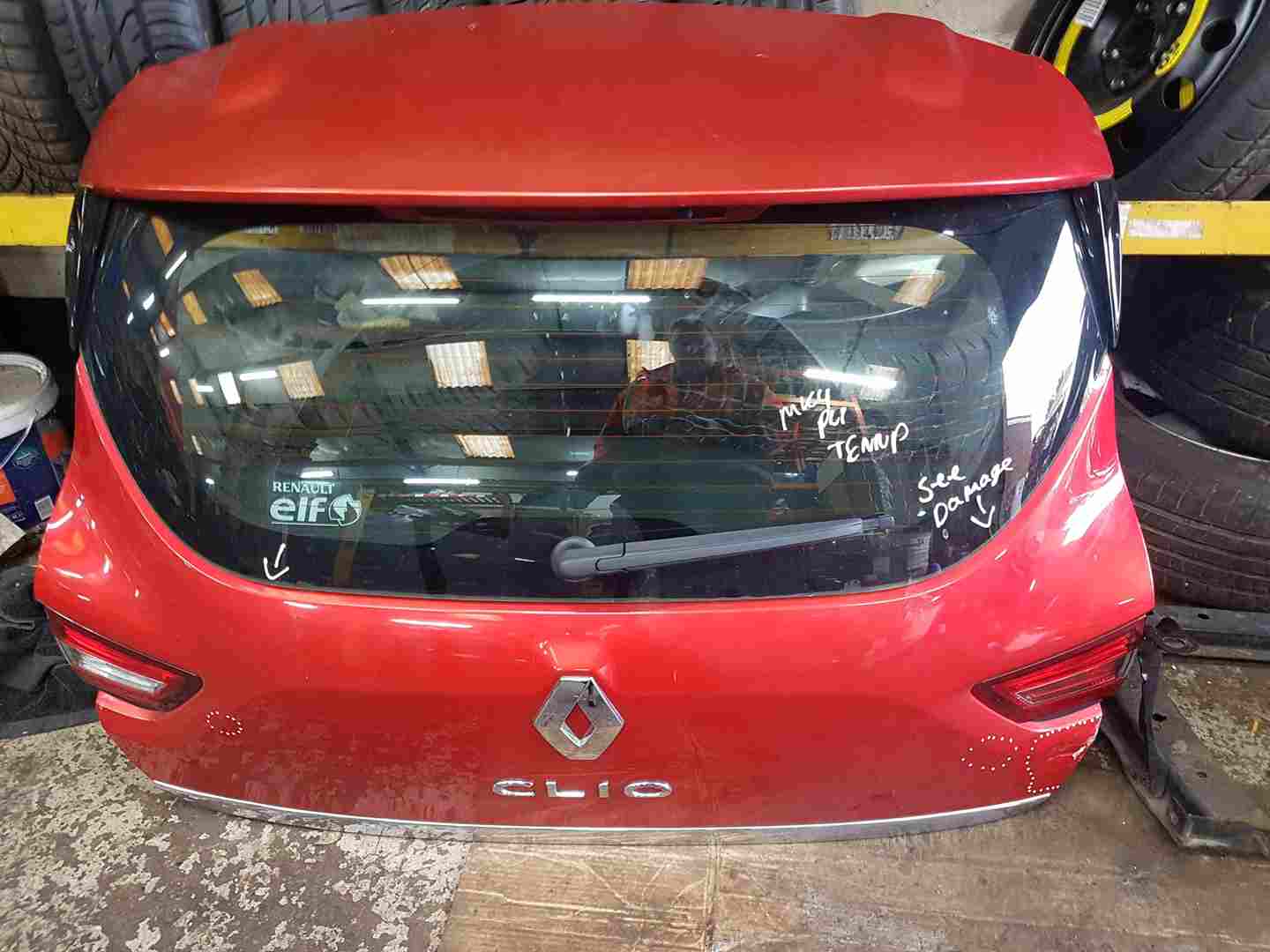 Renault Clio MK4 2013-2019 Tailgate Boot Door RED Tennp