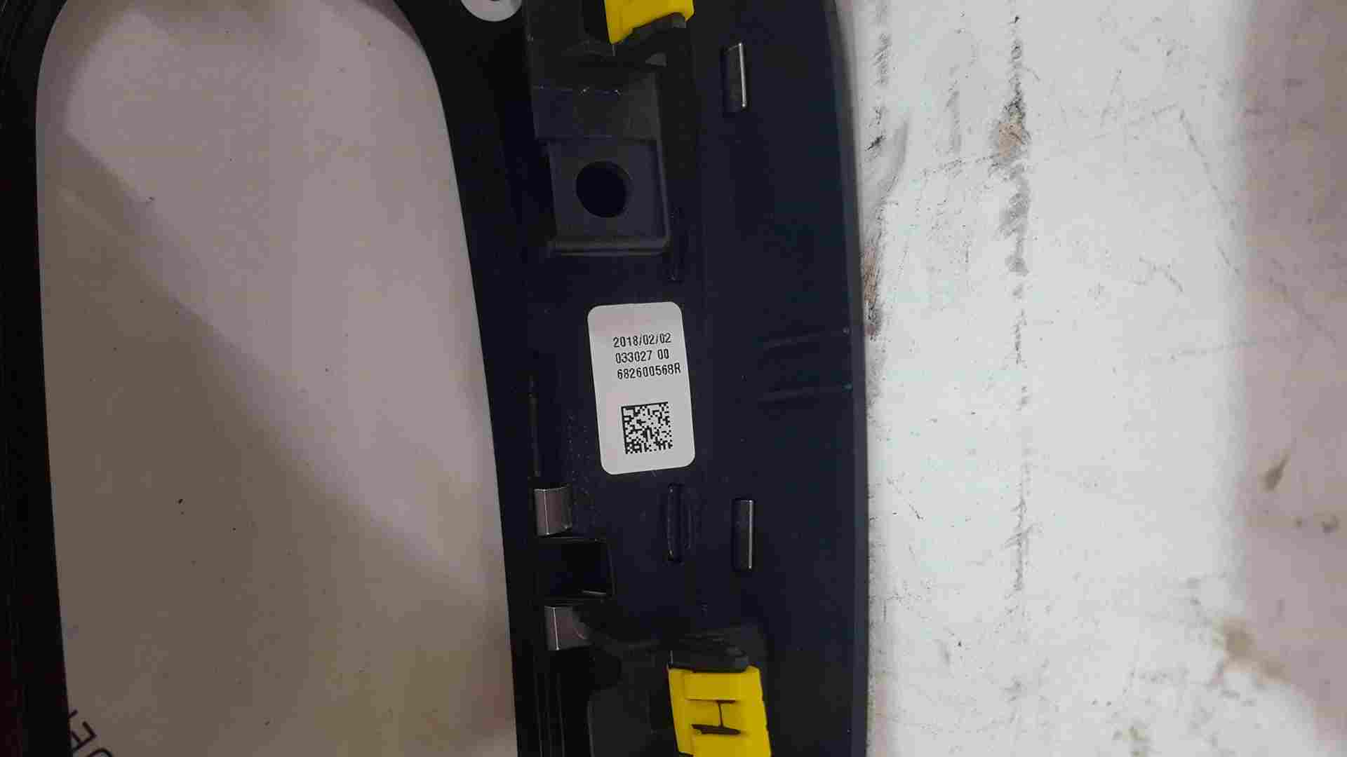 Thumb 4 Renault Clio MK4 2016-2019 Centre Dashboard Heater Display Surround Grey