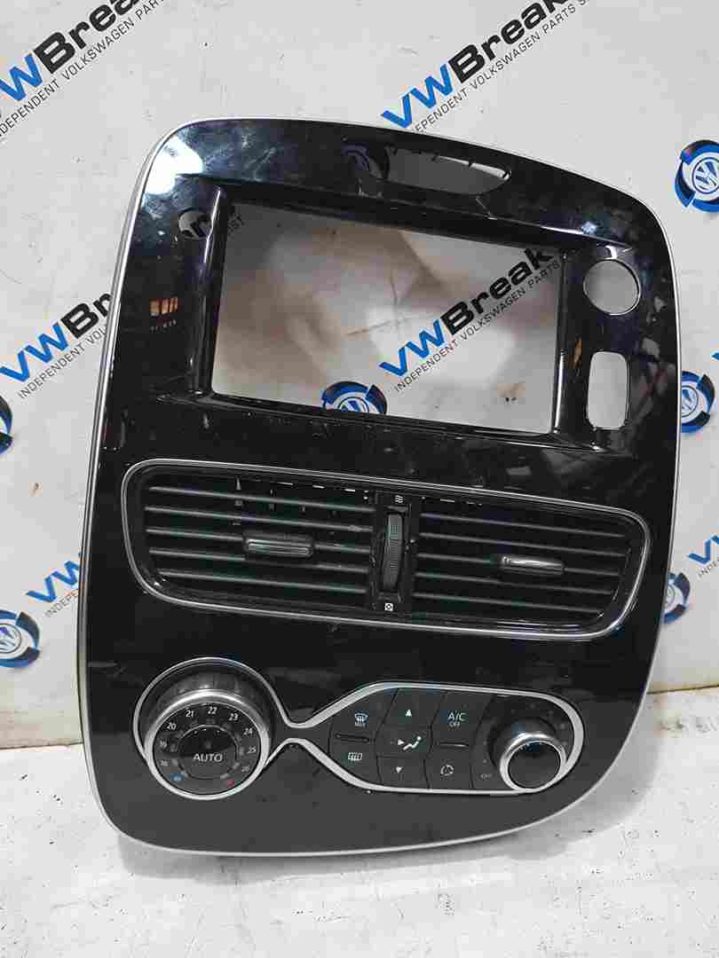 Thumb 2 Renault Clio MK4 2016-2019 Centre Dashboard Heater Display Surround Silver Black