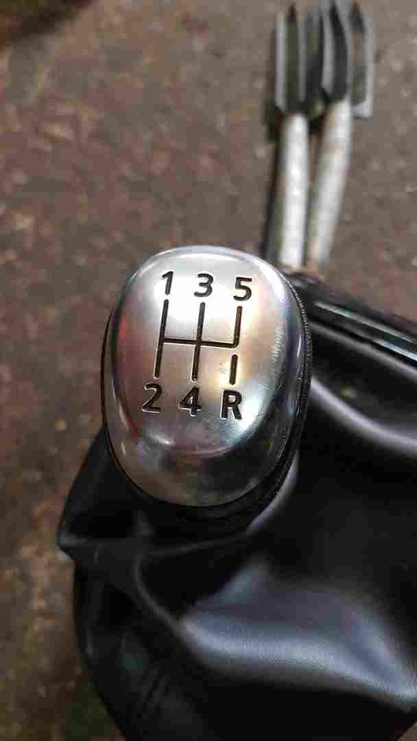 Thumb 2 Renault Clio MK4 2016-2019 Gearstick Mechanism + Cables 349010873R