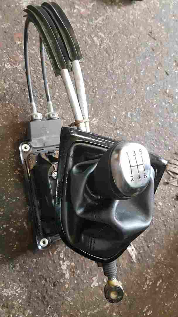 Thumb 5 Renault Clio MK4 2016-2019 Gearstick Mechanism + Cables 349010873R
