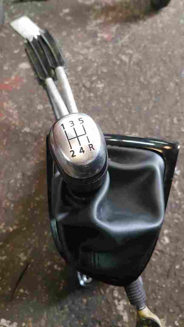 Thumb 6 Renault Clio MK4 2016-2019 Gearstick Mechanism + Cables 349010873R