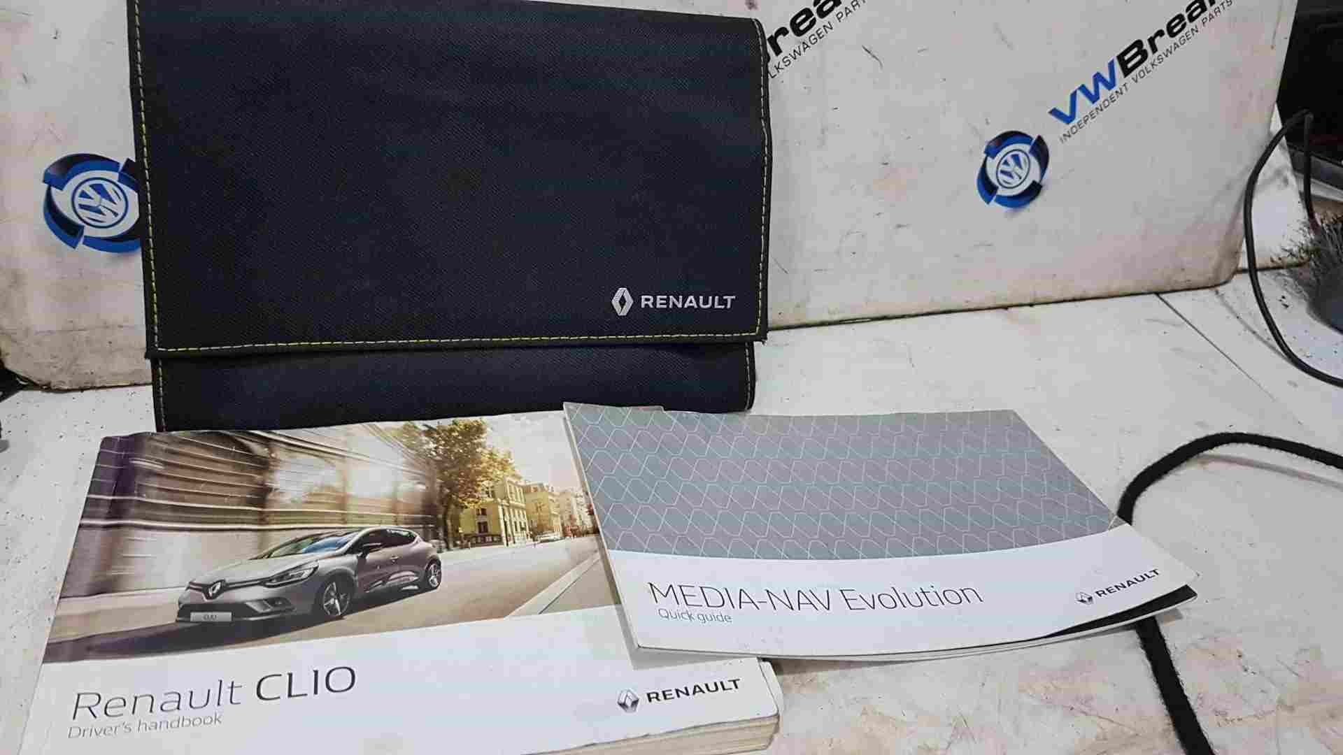 Thumb 4 Renault Clio MK4 2016-2019 Handbook Document Wallet Guide