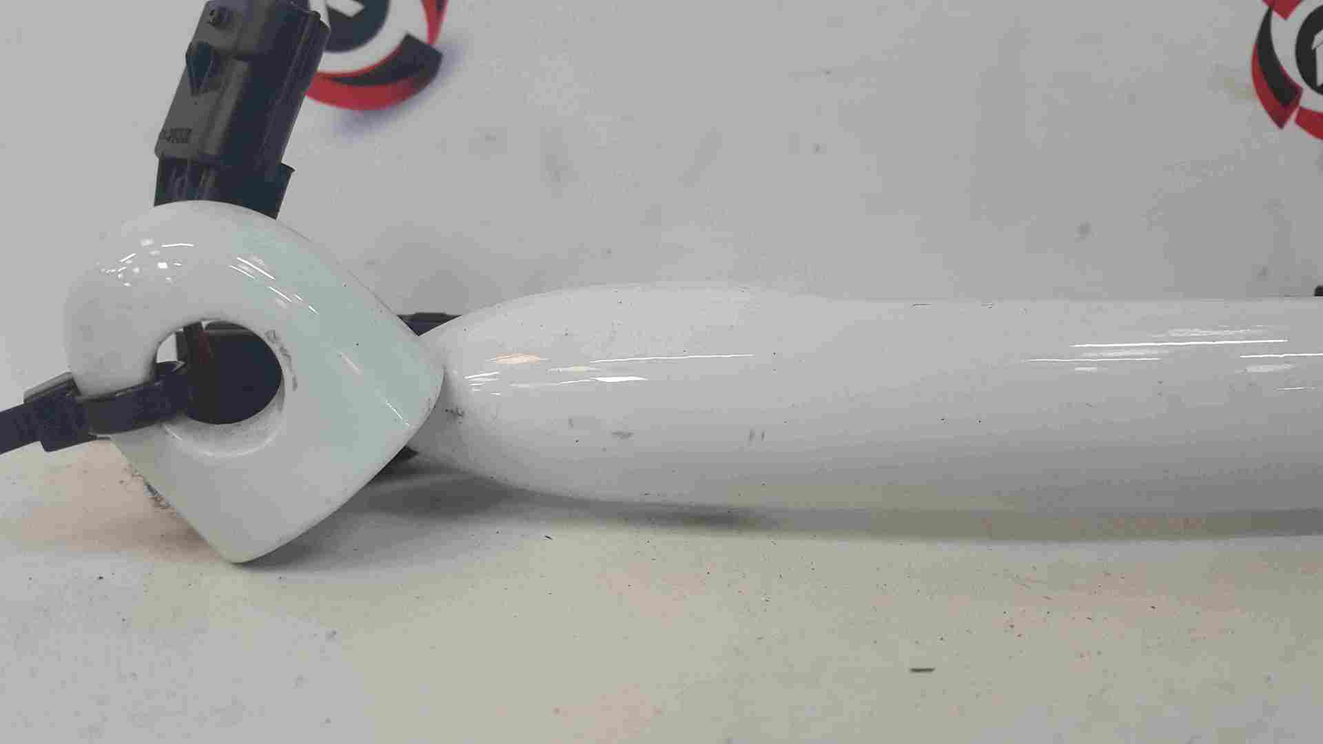 Thumb 2 Renault Clio MK4 2017-2018 Drivers OSF Front Door Handle White 242578B