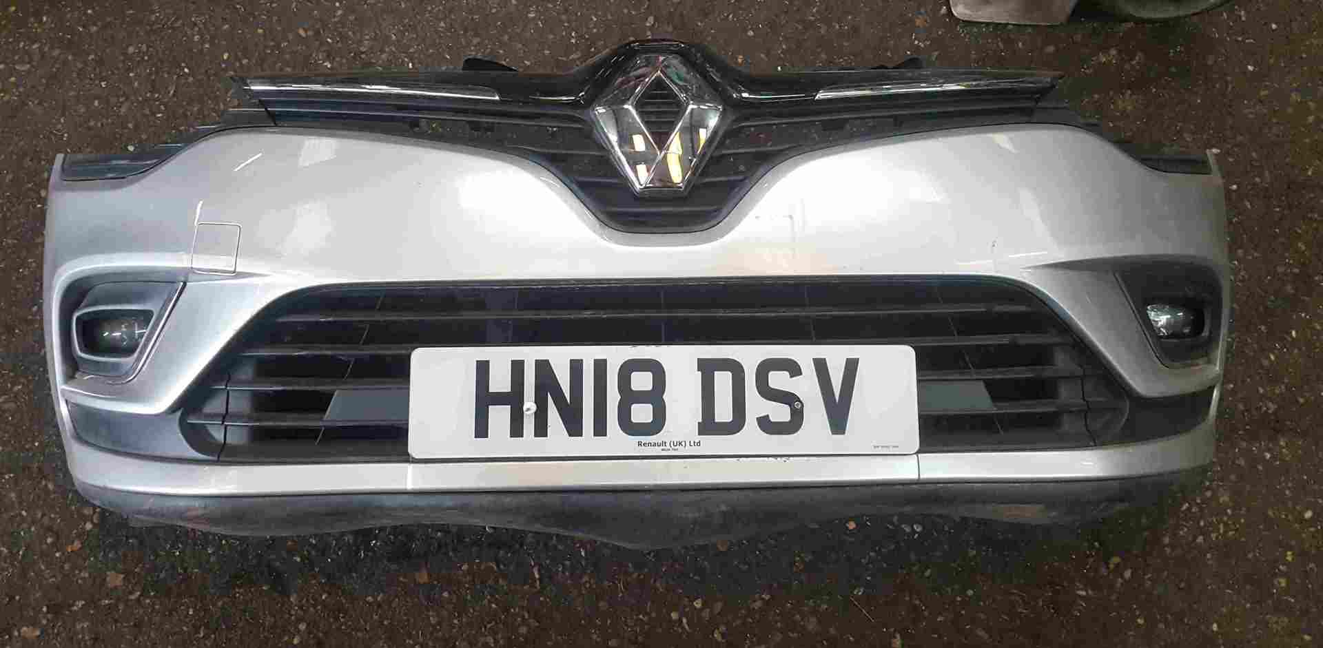 Thumb 2 Renault Clio MK4 2017-2018 Front Bumper Silver TED69