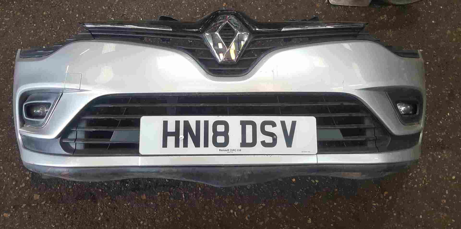 Renault Clio MK4 2017-2018 Front Bumper Silver TED69