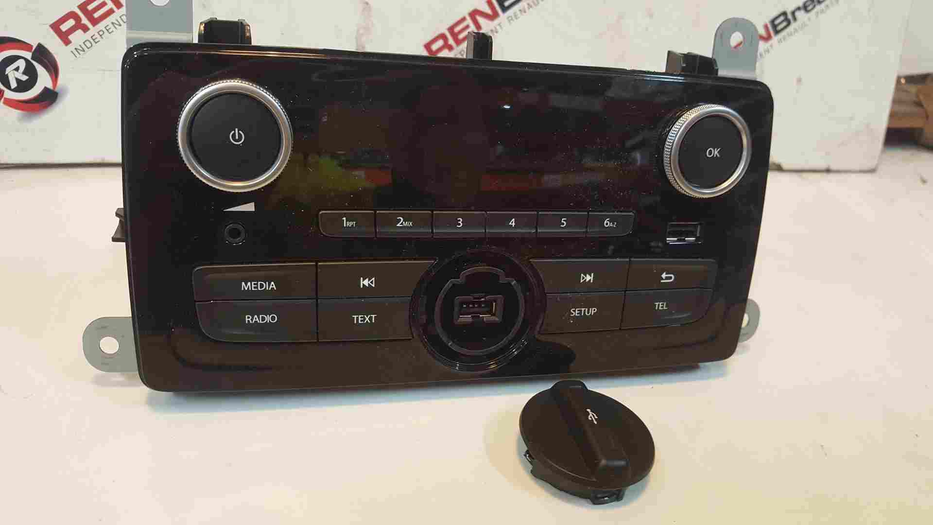 Thumb 4 Renault Clio MK4 2017-2018 Radio Player Head Unit USB AUX Bluetooth 281154216R