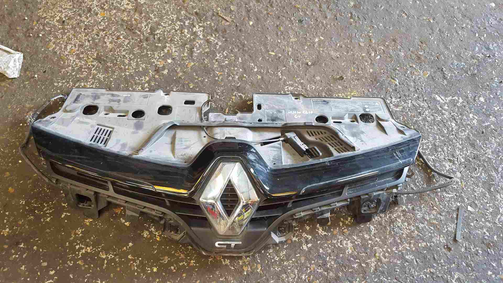 Renault Clio MK4 Gt 2013-2019 Front Bumper Grille Support Plate Black Chrome