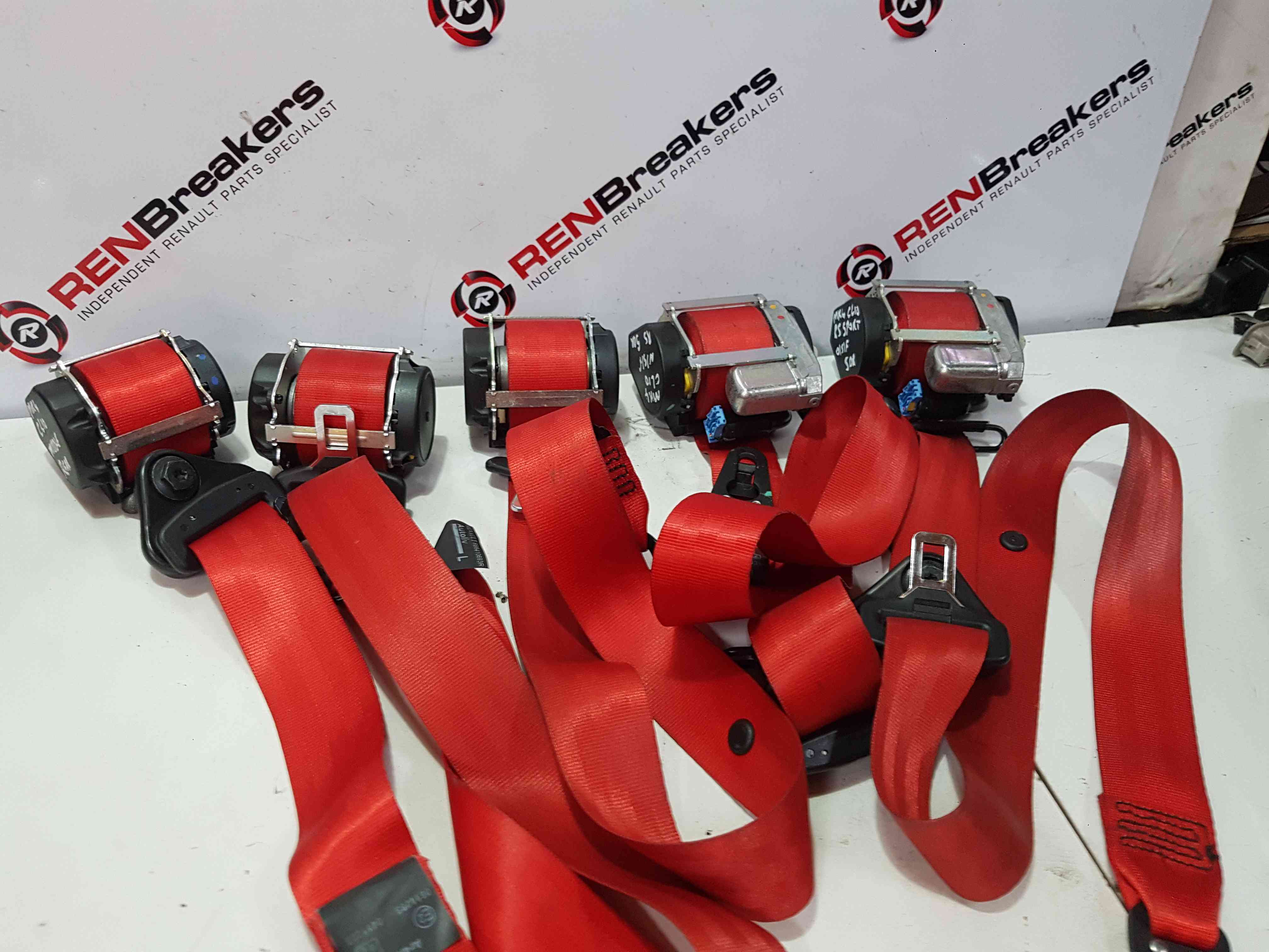 Thumb 15 Renault Clio MK4 Rs Sport 2013-2016 RED Seat Belts Driver Passenger Front Rear