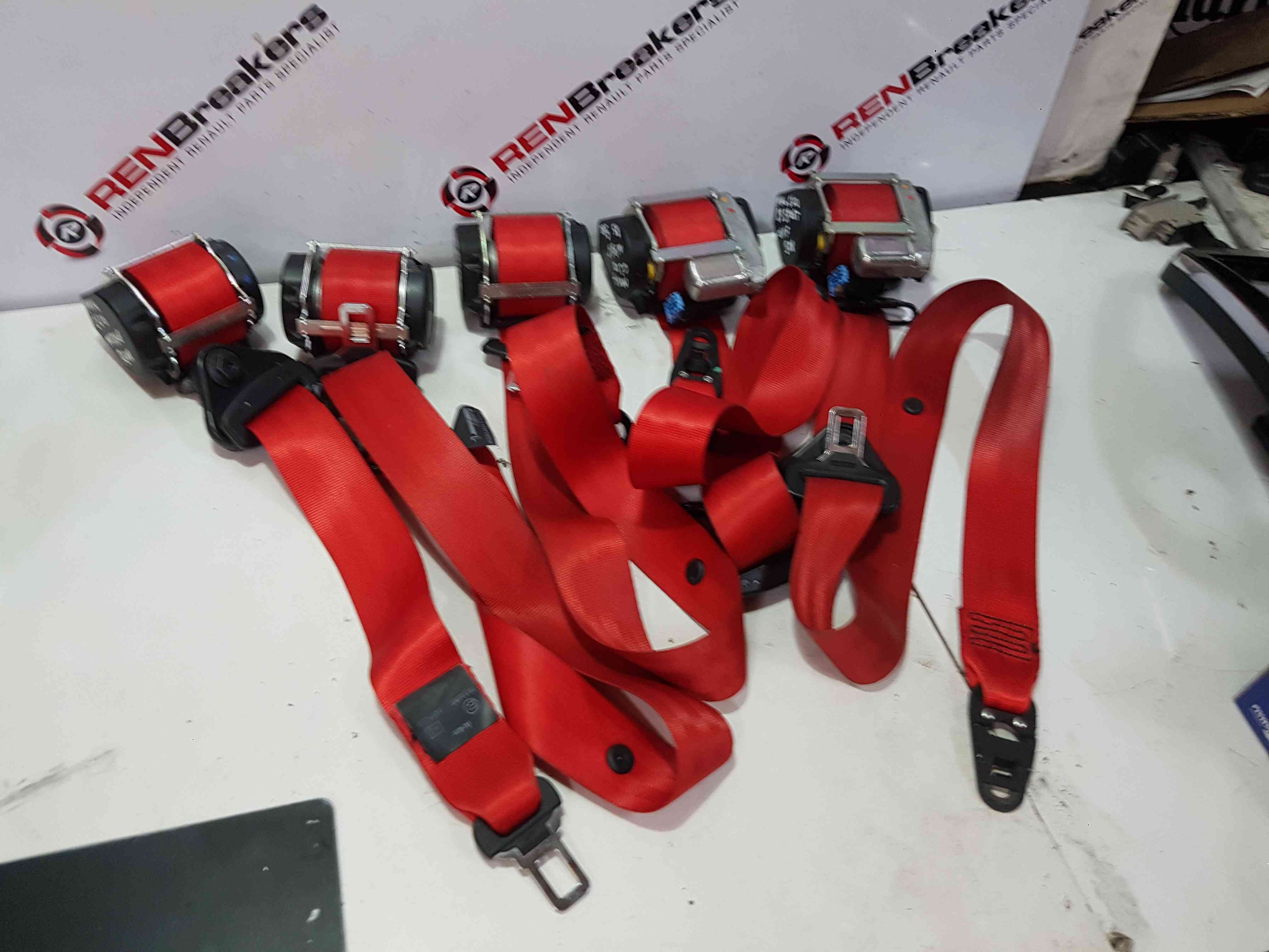 Thumb 4 Renault Clio MK4 Rs Sport 2013-2016 RED Seat Belts Driver Passenger Front Rear