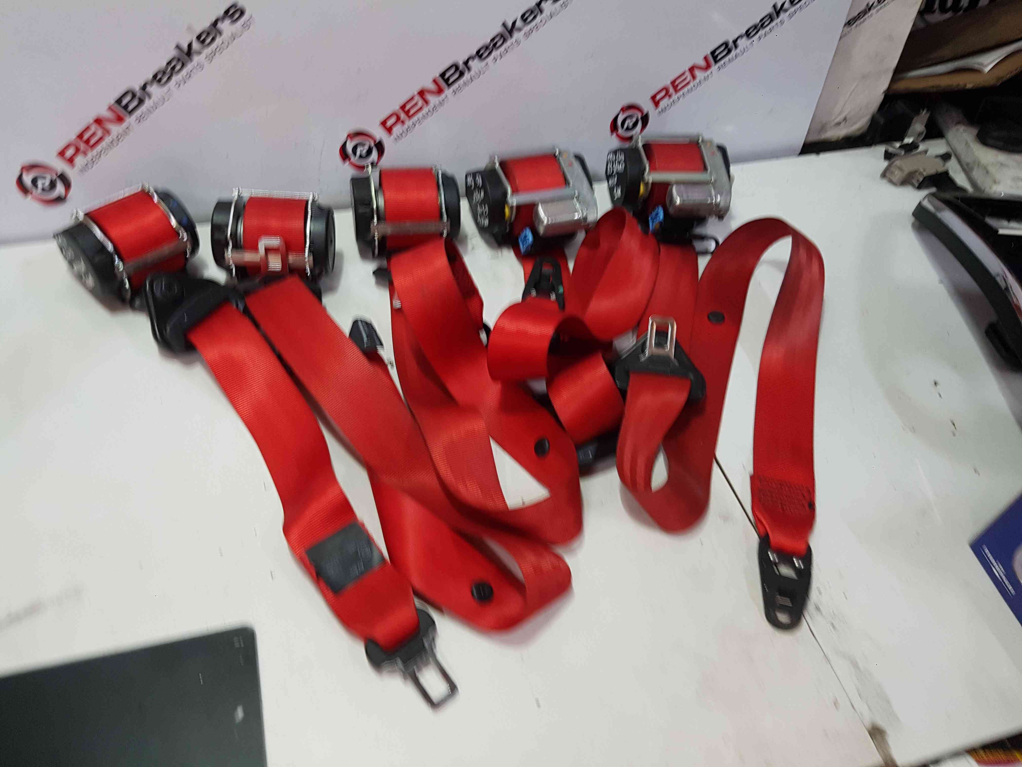 Thumb 5 Renault Clio MK4 Rs Sport 2013-2016 RED Seat Belts Driver Passenger Front Rear