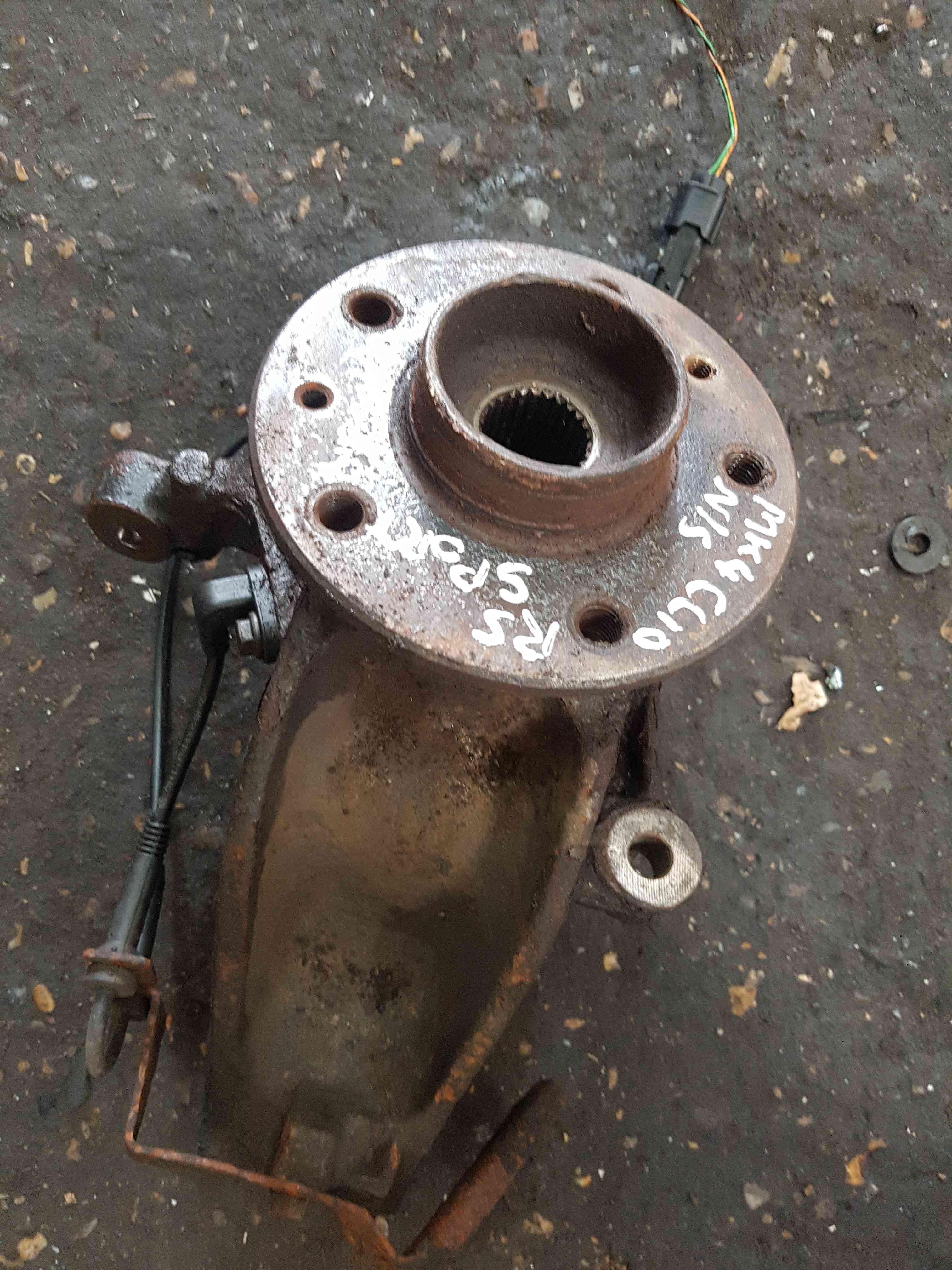 Thumb 3 Renault Clio MK4 Rs Sport 220 2013-2016 Passenger NSF Front Wheel Hub + Sensor