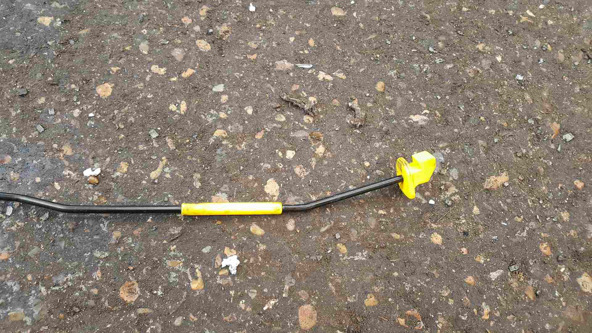 Thumb 2 Renault Clio MK5 2019-2012 Bonnet Stay Pole