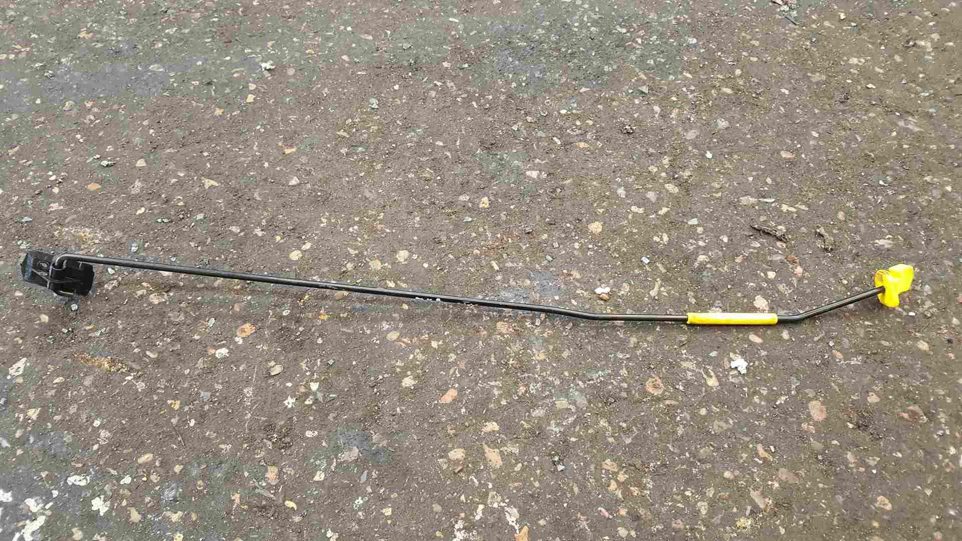 Renault Clio MK5 2019-2012 Bonnet Stay Pole