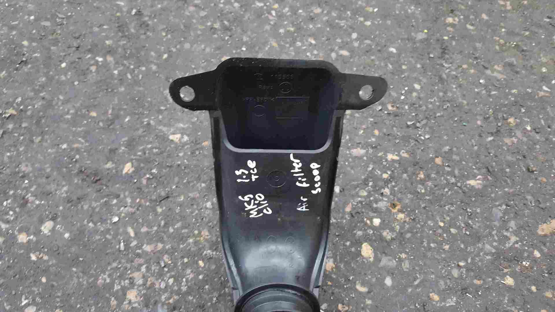 Thumb 7 Renault Clio MK5 2019-2021 1.3 TCe Air Intake Hose Pipe 165554991R