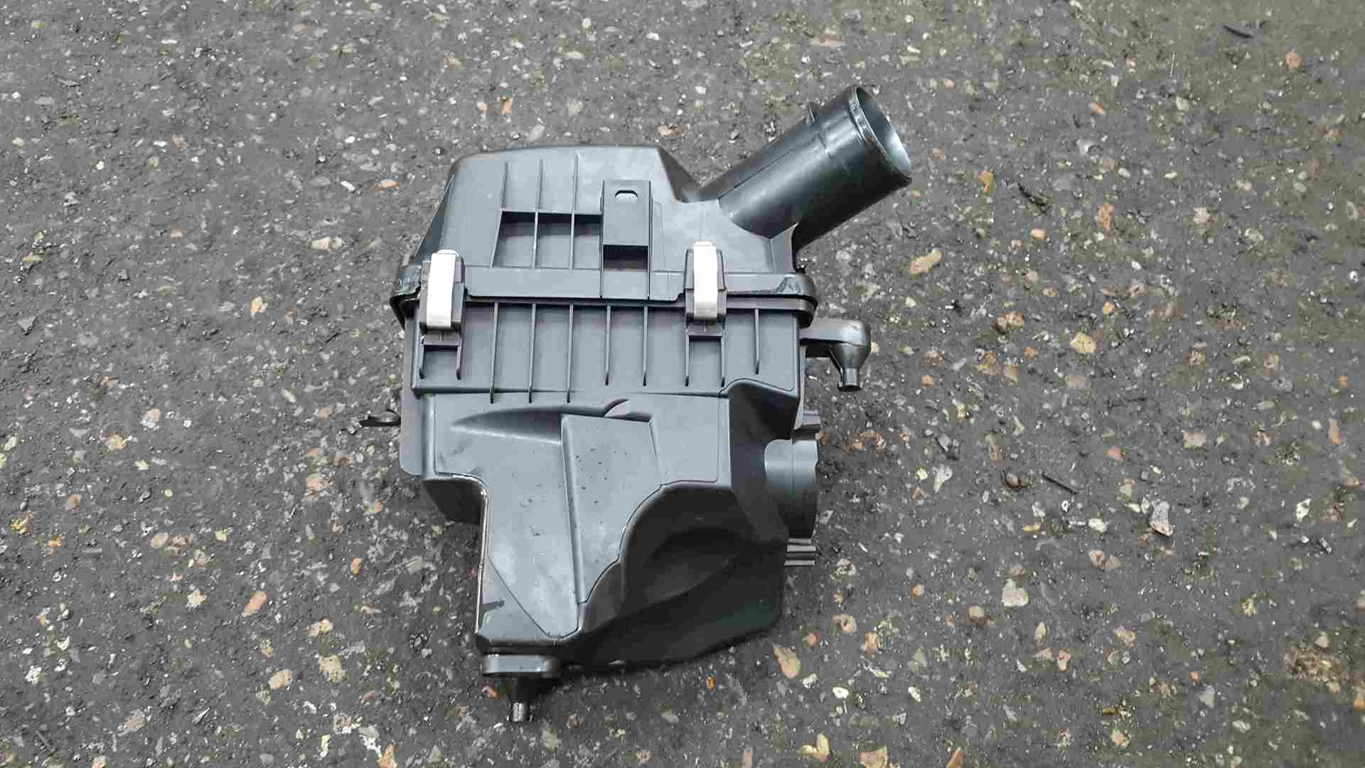 Thumb 5 Renault Clio MK5 2019-2021 1.3 TCe Airbox Filter Housing 165004357R
